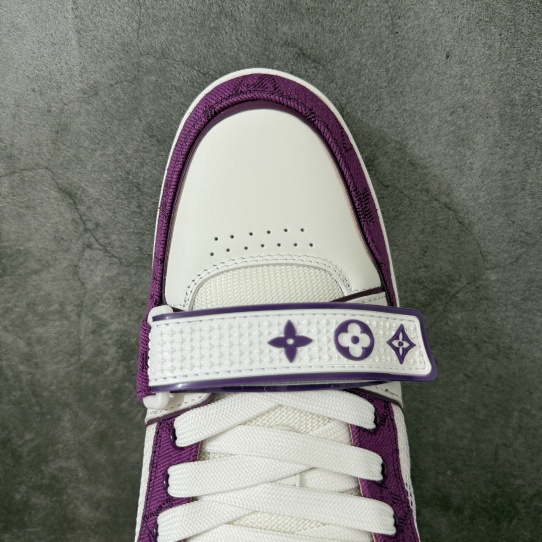 图片[5]-【YS纯原】LOUIS VUITTON 路易威登 LV Trainer 顶货芯片代购版本 原版购入开发 ✦ 光滑牛皮革描绘Monogram图案，复古篮球灵感启发 ✦ #54标识追溯品牌诞生的1854年，细节满载 ✦ 原版定制进口头层牛皮鞋面，质感在线 ✦ 原版定制透气网里，清爽不闷脚 ✦ 原版开模防滑T材质大底，耐磨稳定 ✦ 底厚3CM，自然增高不笨重 ✦ 配送精美包装，零瑕疵工艺 尺码：39-45-选品中心