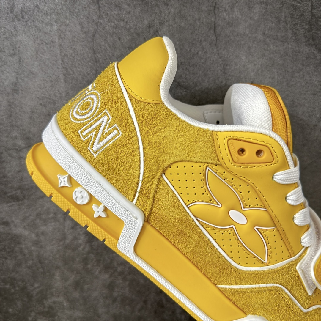图片[7]-【YS纯原】LOUIS VUITTON 路易威登 LV Trainer 顶货芯片代购版本 原版购入开发 ✦ 光滑牛皮革描绘Monogram图案，复古篮球灵感启发 ✦ #54标识追溯品牌诞生的1854年，细节满载 ✦ 原版定制进口头层牛皮鞋面，质感在线 ✦ 原版定制透气网里，清爽不闷脚 ✦ 原版开模防滑T材质大底，耐磨稳定 ✦ 底厚3CM，自然增高不笨重 ✦ 配送精美包装，零瑕疵工艺 尺码：39-45-选品中心