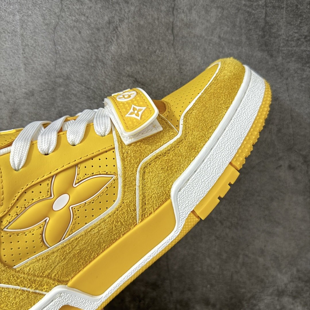 图片[6]-【YS纯原】LOUIS VUITTON 路易威登 LV Trainer 顶货芯片代购版本 原版购入开发 ✦ 光滑牛皮革描绘Monogram图案，复古篮球灵感启发 ✦ #54标识追溯品牌诞生的1854年，细节满载 ✦ 原版定制进口头层牛皮鞋面，质感在线 ✦ 原版定制透气网里，清爽不闷脚 ✦ 原版开模防滑T材质大底，耐磨稳定 ✦ 底厚3CM，自然增高不笨重 ✦ 配送精美包装，零瑕疵工艺 尺码：39-45-选品中心