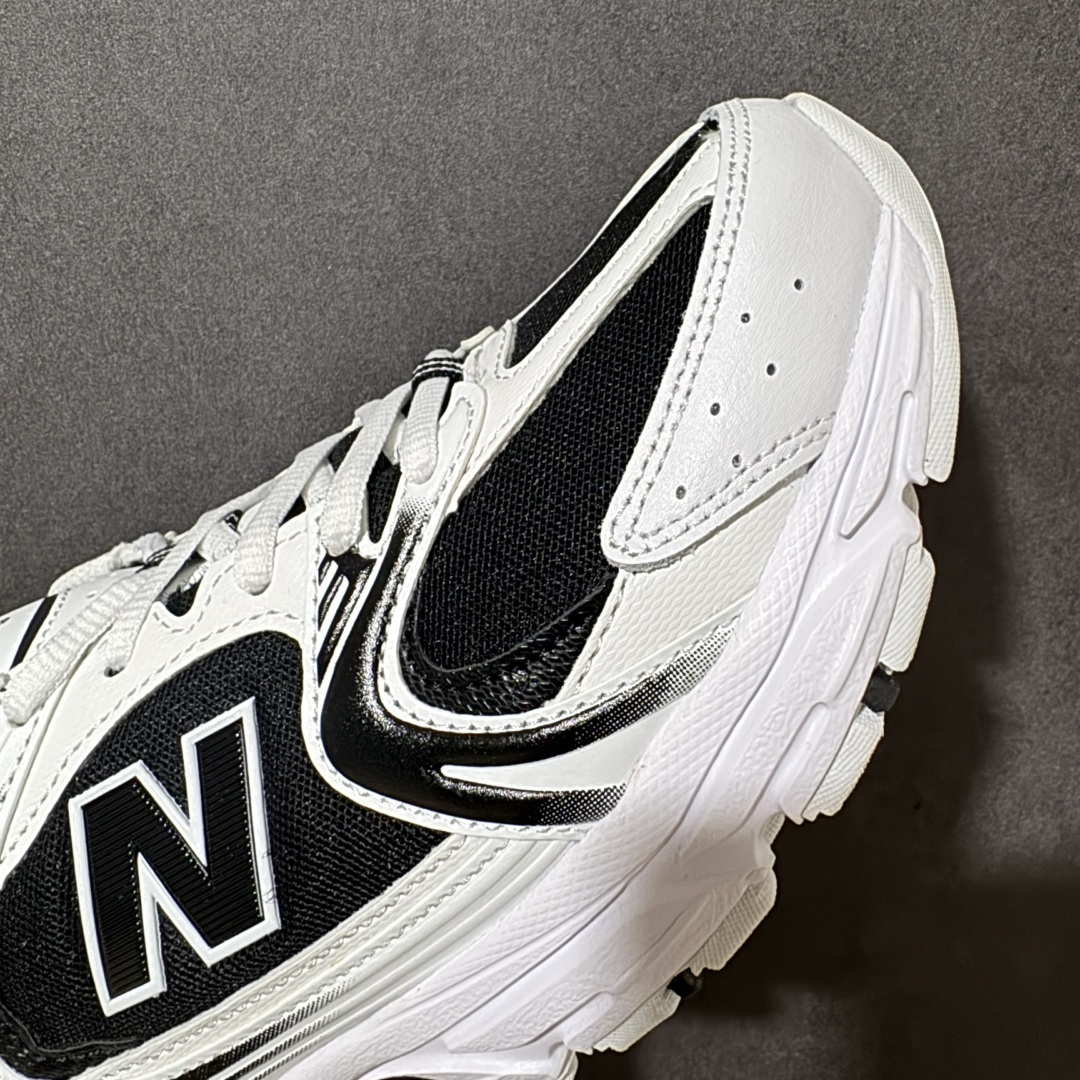 图片[8]-【公司级】New Balance NB530 新百伦复古透气跑步鞋 抛弃过往以皮革为主的人气轮廓 以极具复古风范的跑鞋外观呈现 设计上全鞋以简约清爽的纯白色作基底 鞋身覆盖大面积织物网眼材质 并于鞋头、鞋带孔眼片等细节处点缀对比鲜明的反光银镀层凸显 鞋舌、侧身等位置则辅以一贯的「N」字标志和品牌徽标彰显身份 最后通过搭载的 ABZORB 缓震中底完善整体造型 货号：MR530SJ 尺码：36 36.5 37.5 38 38.5 39 40 40.5 41 42 42.5 43 44 44.5 45-选品中心