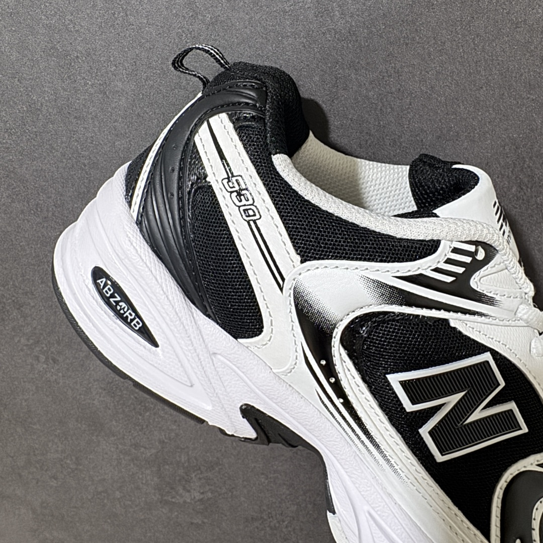 图片[7]-【公司级】New Balance NB530 新百伦复古透气跑步鞋 抛弃过往以皮革为主的人气轮廓 以极具复古风范的跑鞋外观呈现 设计上全鞋以简约清爽的纯白色作基底 鞋身覆盖大面积织物网眼材质 并于鞋头、鞋带孔眼片等细节处点缀对比鲜明的反光银镀层凸显 鞋舌、侧身等位置则辅以一贯的「N」字标志和品牌徽标彰显身份 最后通过搭载的 ABZORB 缓震中底完善整体造型 货号：MR530SJ 尺码：36 36.5 37.5 38 38.5 39 40 40.5 41 42 42.5 43 44 44.5 45-选品中心