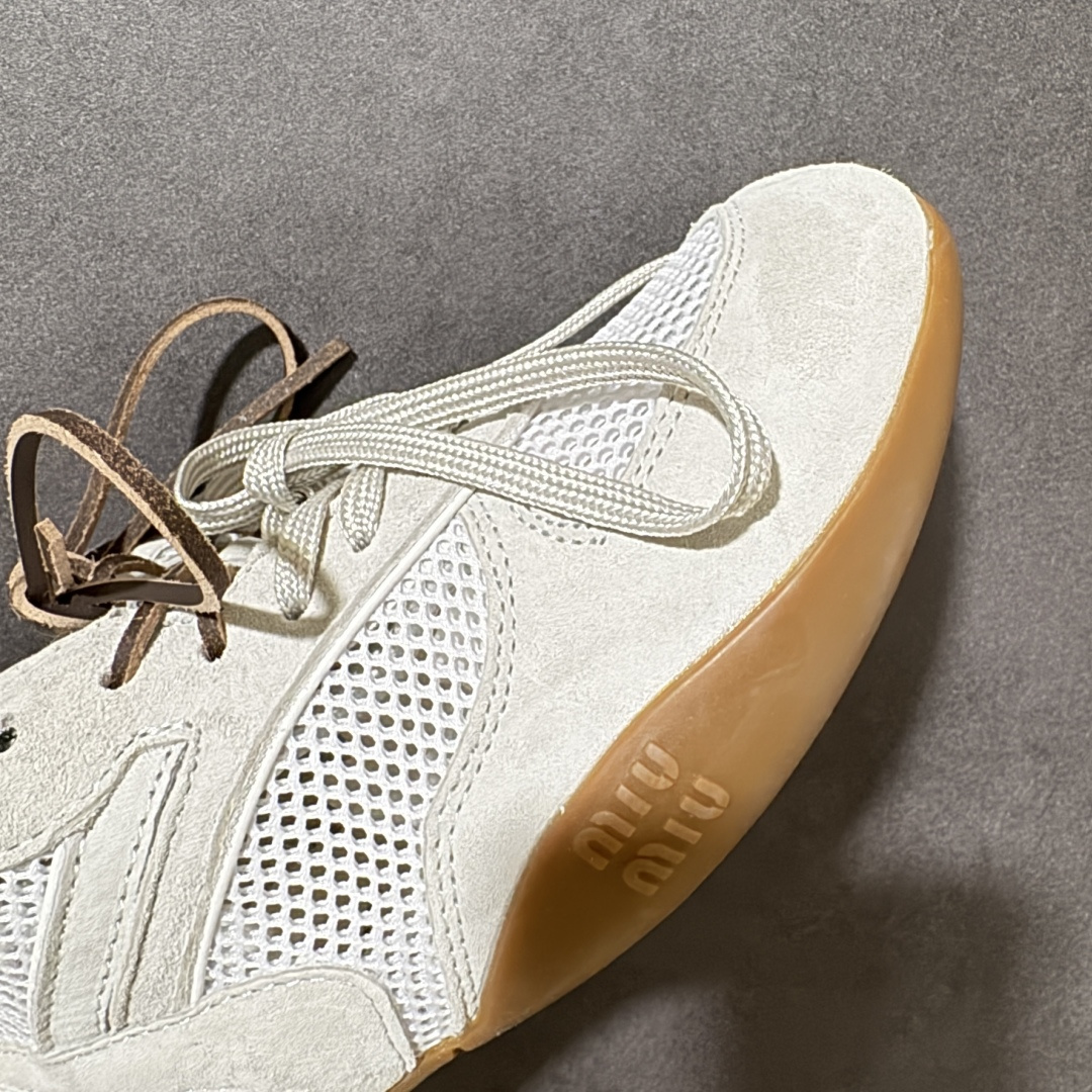 图片[8]-【公司级】MiuMiu缪缪 x New Balance NB530 联名复古运动休闲阿甘德训鞋 顶级礼盒版本 内里：原版进口羊皮里 鞋底：原版开模防滑生胶底 货号： ECAP523059B 尺码：36 36.5 37.5 38 38.5 39 40 40.5 41 42 42.5 43 44 44.5 45-选品中心