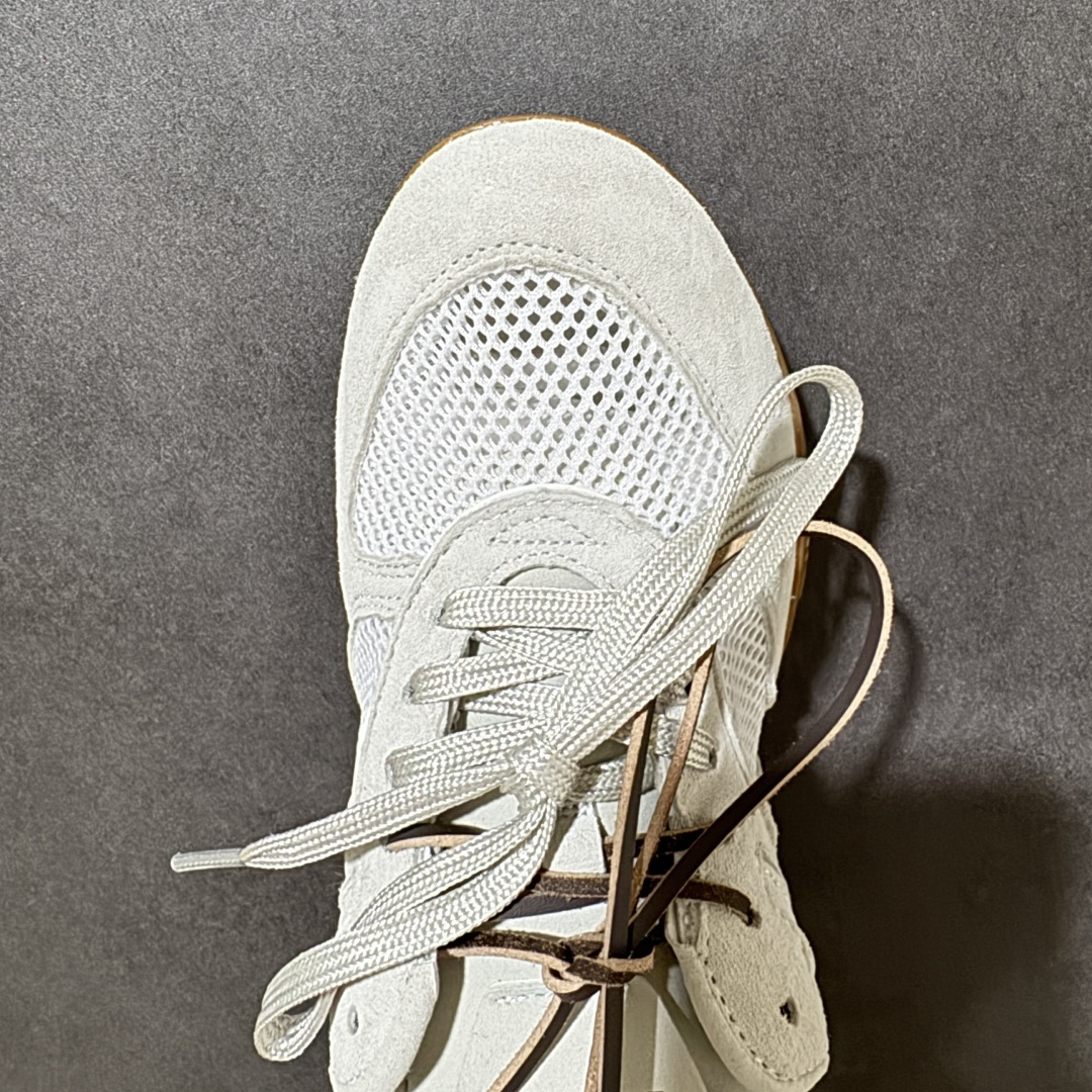 图片[5]-【公司级】MiuMiu缪缪 x New Balance NB530 联名复古运动休闲阿甘德训鞋 顶级礼盒版本 内里：原版进口羊皮里 鞋底：原版开模防滑生胶底 货号： ECAP523059B 尺码：36 36.5 37.5 38 38.5 39 40 40.5 41 42 42.5 43 44 44.5 45-选品中心