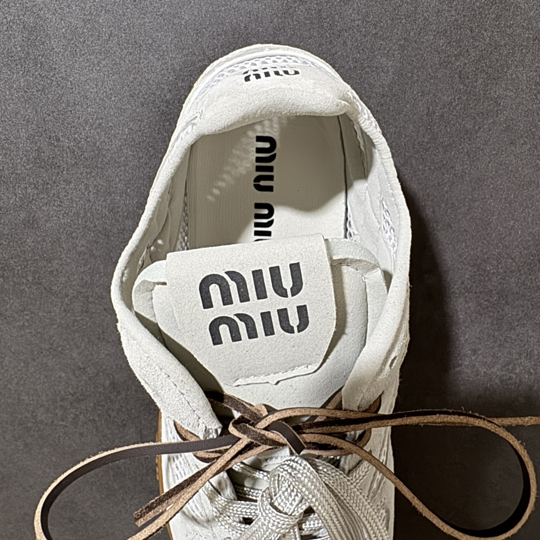 图片[6]-【公司级】MiuMiu缪缪 x New Balance NB530 联名复古运动休闲阿甘德训鞋 顶级礼盒版本 内里：原版进口羊皮里 鞋底：原版开模防滑生胶底 货号： ECAP523059B 尺码：36 36.5 37.5 38 38.5 39 40 40.5 41 42 42.5 43 44 44.5 45-选品中心