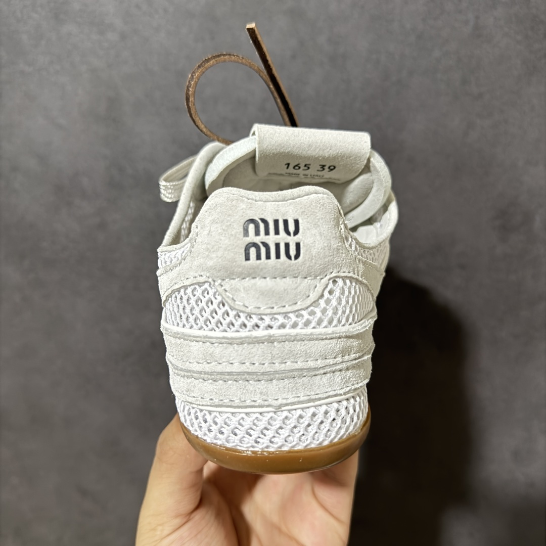 图片[4]-【公司级】MiuMiu缪缪 x New Balance NB530 联名复古运动休闲阿甘德训鞋 顶级礼盒版本 内里：原版进口羊皮里 鞋底：原版开模防滑生胶底 货号： ECAP523059B 尺码：36 36.5 37.5 38 38.5 39 40 40.5 41 42 42.5 43 44 44.5 45-选品中心