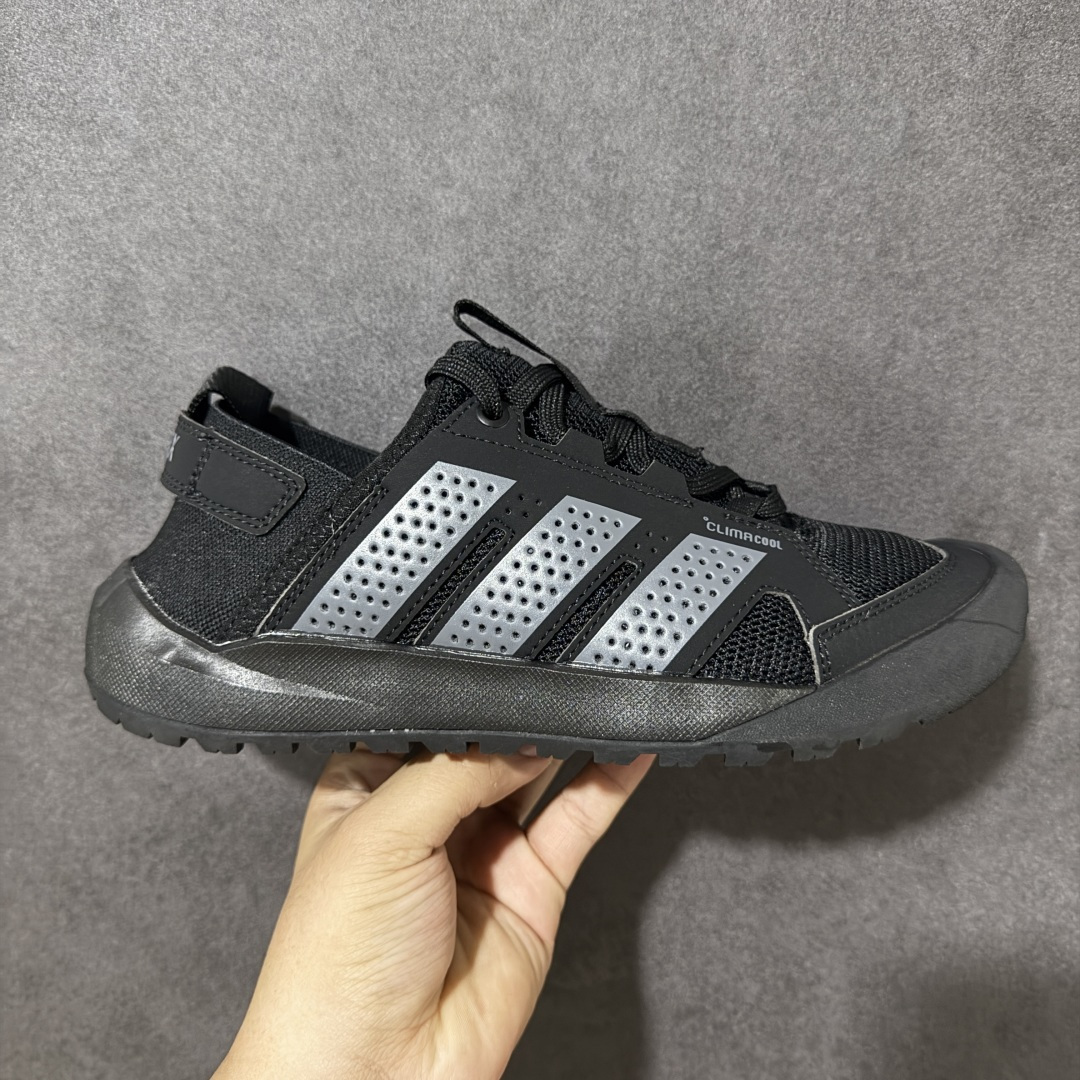 【公司级】阿迪达斯 Adidas Terrex Daroga 25 阿迪达斯 户外休闲运动鞋 脚感舒适 旨在适合徒步和野营旅行 搭载舒适鞋面和橡胶外底 旨在为湿滑地面打造 全新官方纯原材料打造 货号：HQ9170 尺码：36～45带半码-选品中心