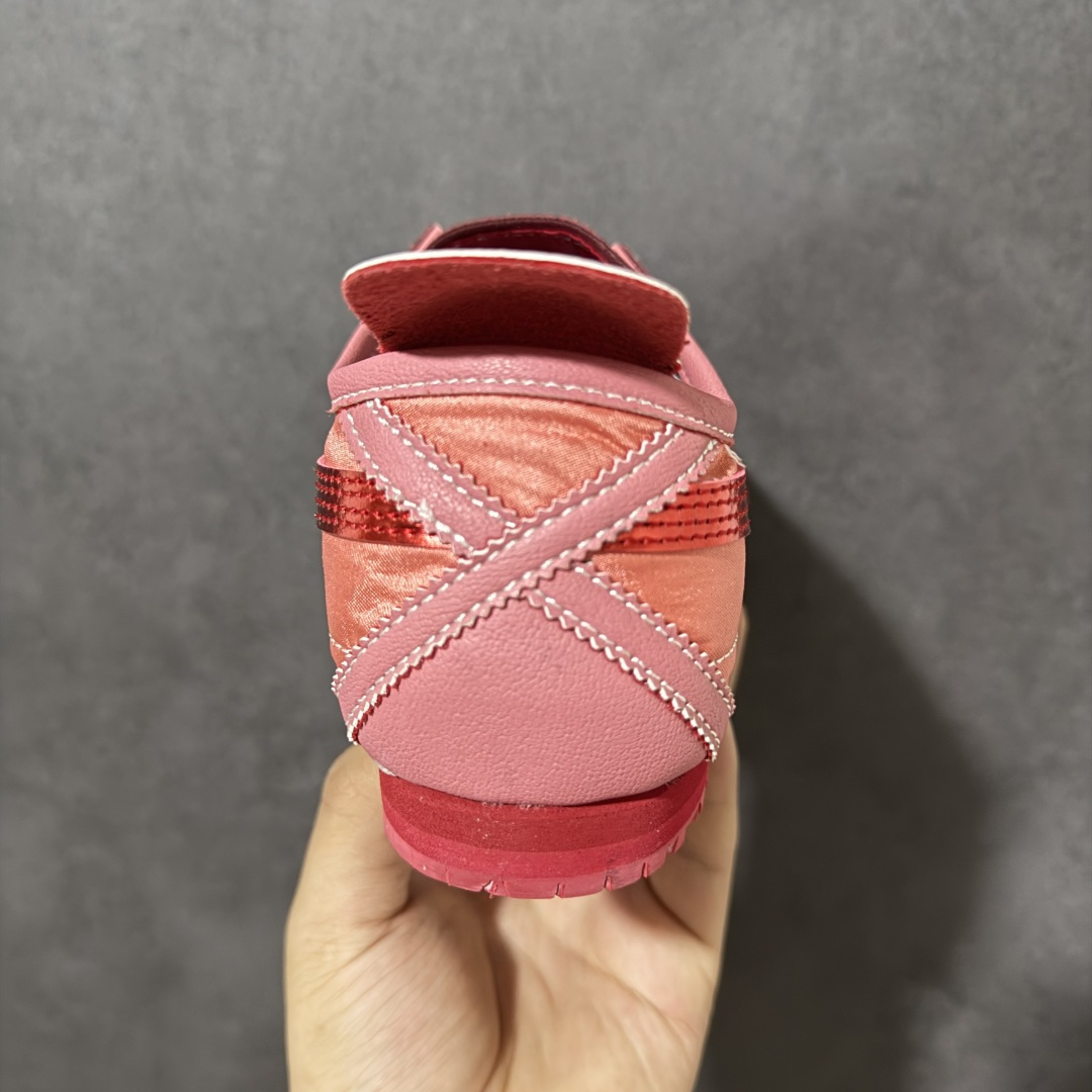 图片[4]-【公司级】Onitsuka Tiger Mexico 66 NM 阿斯克斯 鬼冢虎 鬼塚虎 低帮 红色 男女同款 舒适百搭防滑耐磨减震低邦运动德训鞋 Mexico 66运动鞋展现了60年代的复古外观，并带有现代风格，色彩和细节，使之焕然一新，凭借其传统外观和标志性设计效果，这款鞋由皮革制成，具有鞋跟交叉加固设计，凭借其传统外观和标志性的设计效果，Mexico 66型号为任何休闲装增添了永恒的风格。鬼冢虎在全球范围内收到热烈追捧，旗下的Mexicod 66系列，既舒适又时尚，让人无法抗拒。 货号：1183C636-600 尺码：35 36 37 37.5 38 39 39.5 40 40.5 41.5 42 42.5 43.5 44 44.5 45-选品中心
