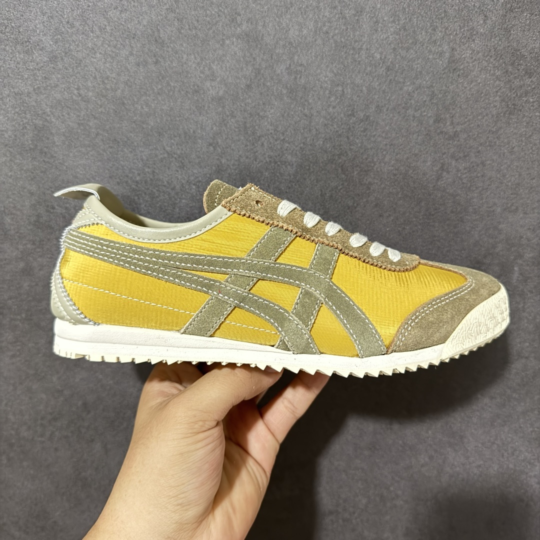 【公司级】Onitsuka Tiger Mexico 66 NM 阿斯克斯 鬼冢虎 鬼塚虎 低帮男女同款 舒适百搭防滑耐磨减震低邦运动德训鞋 Mexico 66运动鞋展现了60年代的复古外观,并带有现代风格,色彩和细节,使之焕然一新,凭借其传统外观和标志性设计效果,这款鞋由皮革制成,具有鞋跟交叉加固设计,凭借其传统外观和标志性的设计效果,Mexico 66型号为任何休闲装增添了永恒的风格。鬼冢虎在全球范围内收到热烈追捧,旗下的Mexicod 66系列,既舒适又时尚,让人无法抗拒。 货号:1183C176-200 尺码:35 36 37 37.5 38 39 39.5 40 40.5 41.5 42 42.5 43.5 44 44.5 45-选品中心