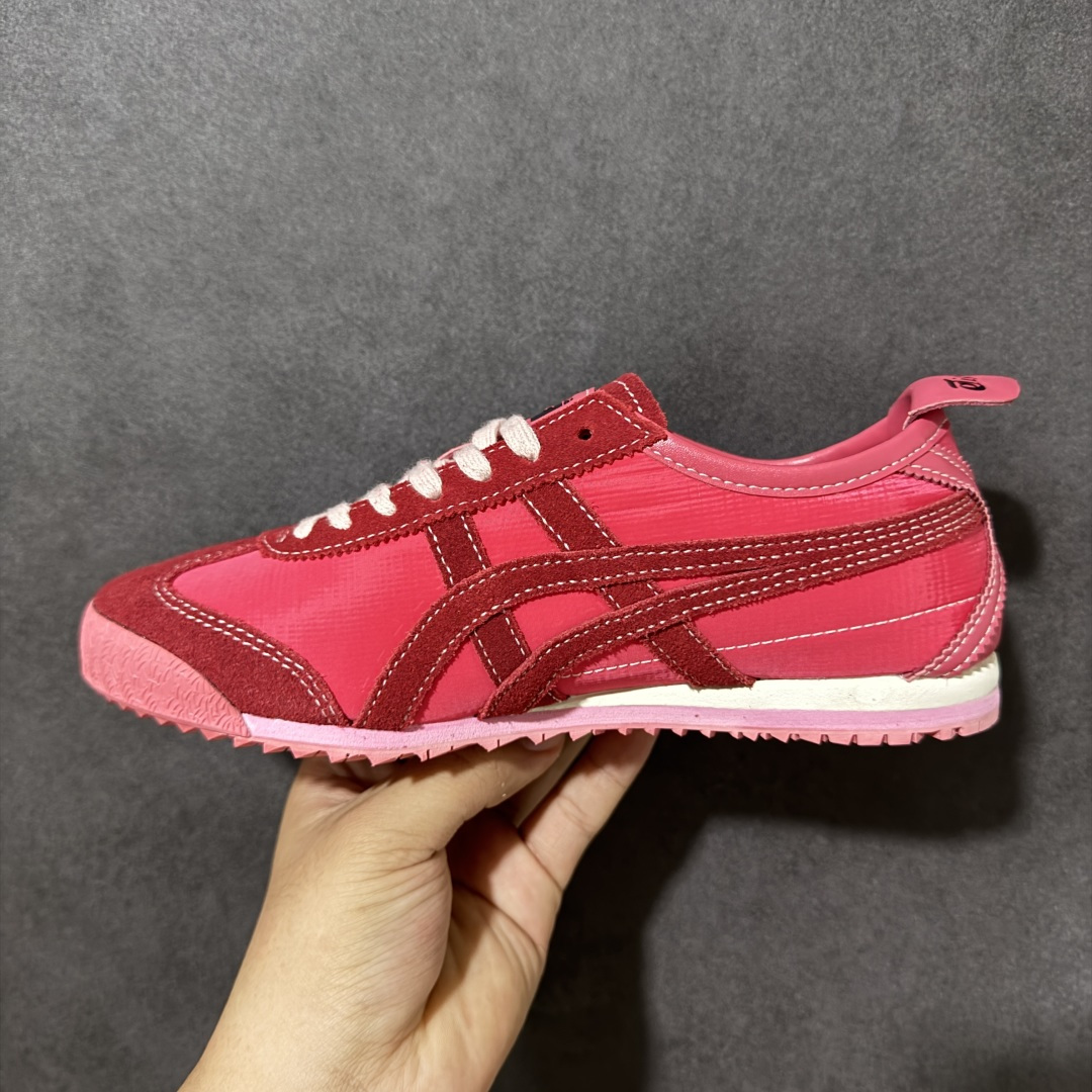 图片[2]-【公司级】Onitsuka Tiger Mexico 66 NM 阿斯克斯 鬼冢虎 鬼塚虎 低帮男女同款 舒适百搭防滑耐磨减震低邦运动德训鞋 Mexico 66运动鞋展现了60年代的复古外观，并带有现代风格，色彩和细节，使之焕然一新，凭借其传统外观和标志性设计效果，这款鞋由皮革制成，具有鞋跟交叉加固设计，凭借其传统外观和标志性的设计效果，Mexico 66型号为任何休闲装增添了永恒的风格。鬼冢虎在全球范围内收到热烈追捧，旗下的Mexicod 66系列，既舒适又时尚，让人无法抗拒。 货号：1183C176-600 尺码：35 36 37 37.5 38 39 39.5 40 40.5 41.5 42 42.5 43.5 44 44.5 45-选品中心