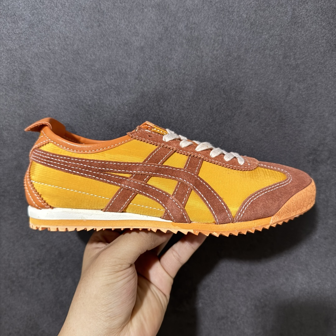 【公司级】Onitsuka Tiger Mexico 66 NM 阿斯克斯 鬼冢虎 鬼塚虎 低帮男女同款 舒适百搭防滑耐磨减震低邦运动德训鞋 Mexico 66运动鞋展现了60年代的复古外观,并带有现代风格,色彩和细节,使之焕然一新,凭借其传统外观和标志性设计效果,这款鞋由皮革制成,具有鞋跟交叉加固设计,凭借其传统外观和标志性的设计效果,Mexico 66型号为任何休闲装增添了永恒的风格。鬼冢虎在全球范围内收到热烈追捧,旗下的Mexicod 66系列,既舒适又时尚,让人无法抗拒。 货号:1183C522-200 尺码:35 36 37 37.5 38 39 39.5 40 40.5 41.5 42 42.5 43.5 44 44.5 45-选品中心
