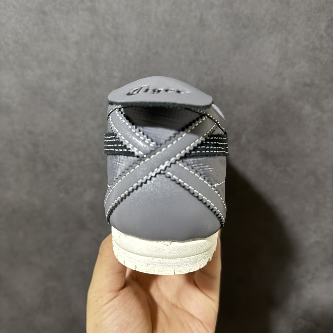 图片[4]-【公司级】Onitsuka Tiger Mexico 66 NM 阿斯克斯 鬼冢虎 鬼塚虎 低帮男女同款 舒适百搭防滑耐磨减震低邦运动德训鞋 Mexico 66运动鞋展现了60年代的复古外观，并带有现代风格，色彩和细节，使之焕然一新，凭借其传统外观和标志性设计效果，这款鞋由皮革制成，具有鞋跟交叉加固设计，凭借其传统外观和标志性的设计效果，Mexico 66型号为任何休闲装增添了永恒的风格。鬼冢虎在全球范围内收到热烈追捧，旗下的Mexicod 66系列，既舒适又时尚，让人无法抗拒。 货号：1183C176-020 尺码：35 36 37 37.5 38 39 39.5 40 40.5 41.5 42 42.5 43.5 44 44.5 45-选品中心