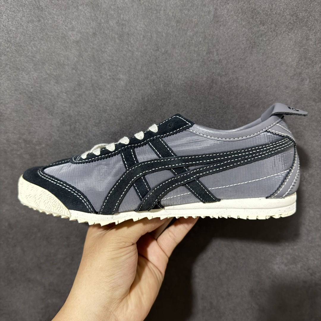 图片[2]-【公司级】Onitsuka Tiger Mexico 66 NM 阿斯克斯 鬼冢虎 鬼塚虎 低帮男女同款 舒适百搭防滑耐磨减震低邦运动德训鞋 Mexico 66运动鞋展现了60年代的复古外观，并带有现代风格，色彩和细节，使之焕然一新，凭借其传统外观和标志性设计效果，这款鞋由皮革制成，具有鞋跟交叉加固设计，凭借其传统外观和标志性的设计效果，Mexico 66型号为任何休闲装增添了永恒的风格。鬼冢虎在全球范围内收到热烈追捧，旗下的Mexicod 66系列，既舒适又时尚，让人无法抗拒。 货号：1183C176-020 尺码：35 36 37 37.5 38 39 39.5 40 40.5 41.5 42 42.5 43.5 44 44.5 45-选品中心