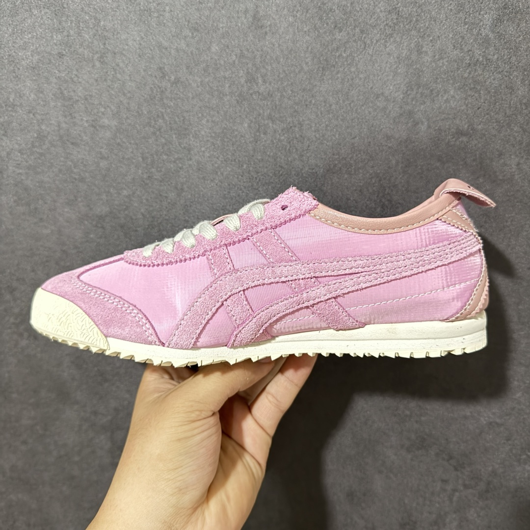 图片[2]-【公司级】Onitsuka Tiger Mexico 66 NM 阿斯克斯 鬼冢虎 鬼塚虎 低帮男女同款 舒适百搭防滑耐磨减震低邦运动德训鞋 Mexico 66运动鞋展现了60年代的复古外观，并带有现代风格，色彩和细节，使之焕然一新，凭借其传统外观和标志性设计效果，这款鞋由皮革制成，具有鞋跟交叉加固设计，凭借其传统外观和标志性的设计效果，Mexico 66型号为任何休闲装增添了永恒的风格。鬼冢虎在全球范围内收到热烈追捧，旗下的Mexicod 66系列，既舒适又时尚，让人无法抗拒。 货号：1183C176-700 尺码：35 36 37 37.5 38 39 39.5 40 40.5 41.5 42 42.5 43.5 44 44.5 45-选品中心
