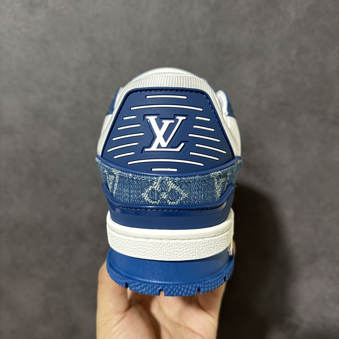 图片[4]-【OK版本】LV Trainer 白灰牛仔 双层飞机礼盒 中端品质 价格超值不杀猪 产 工厂长期补货 原版购入开发打造 超高还原度 空胶工艺 各细节到位 正确牛仔布料无色差 图案对版对位 细节 版型全都没毛病 正确鞋垫 中端零售 品质见实拍 无需过多文案赘述！ 尺码：35 36 37 38 39 40 41 42 43 44 45 46-选品中心