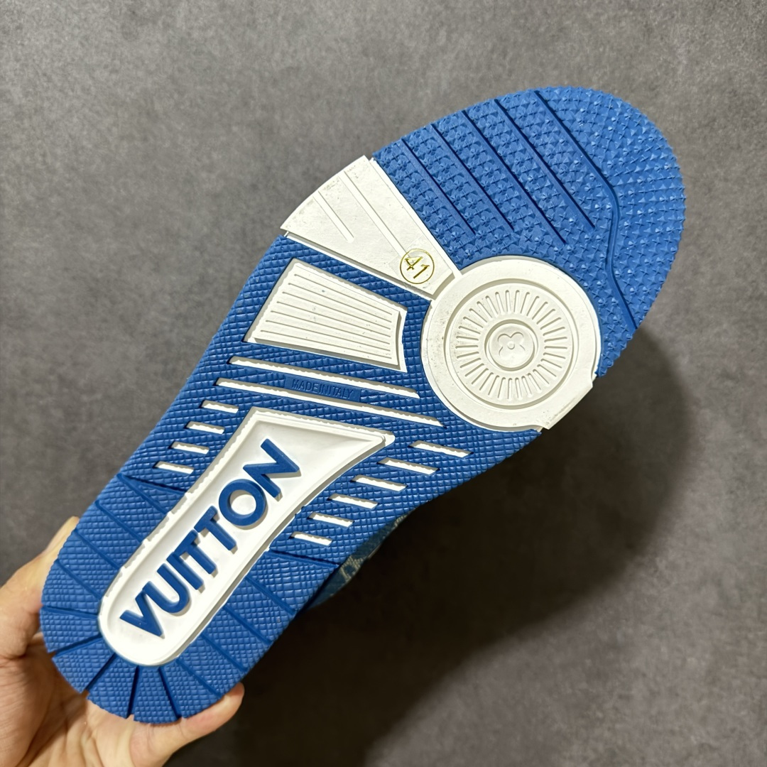 图片[9]-【OK版本】LV Trainer 白灰牛仔 双层飞机礼盒 中端品质 价格超值不杀猪 产 工厂长期补货 原版购入开发打造 超高还原度 空胶工艺 各细节到位 正确牛仔布料无色差 图案对版对位 细节 版型全都没毛病 正确鞋垫 中端零售 品质见实拍 无需过多文案赘述！ 尺码：35 36 37 38 39 40 41 42 43 44 45 46-选品中心