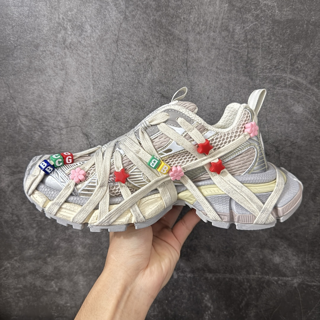 图片[2]-【OK版本】Balenciaga 巴黎3XL 蜘蛛侠绑带 配饰款 Balenciaga巴黎世家 24ss 绑带做旧款 巴黎十代网眼潮流百搭低帮老爹鞋 慢工出细活 出货即最强 皮料钢丝纹高频工艺 整体鞋面及大底做旧 细节各个方面均无可挑剔 尺码：35-46 偏大一码 建议比正常运动鞋买小一号-选品中心