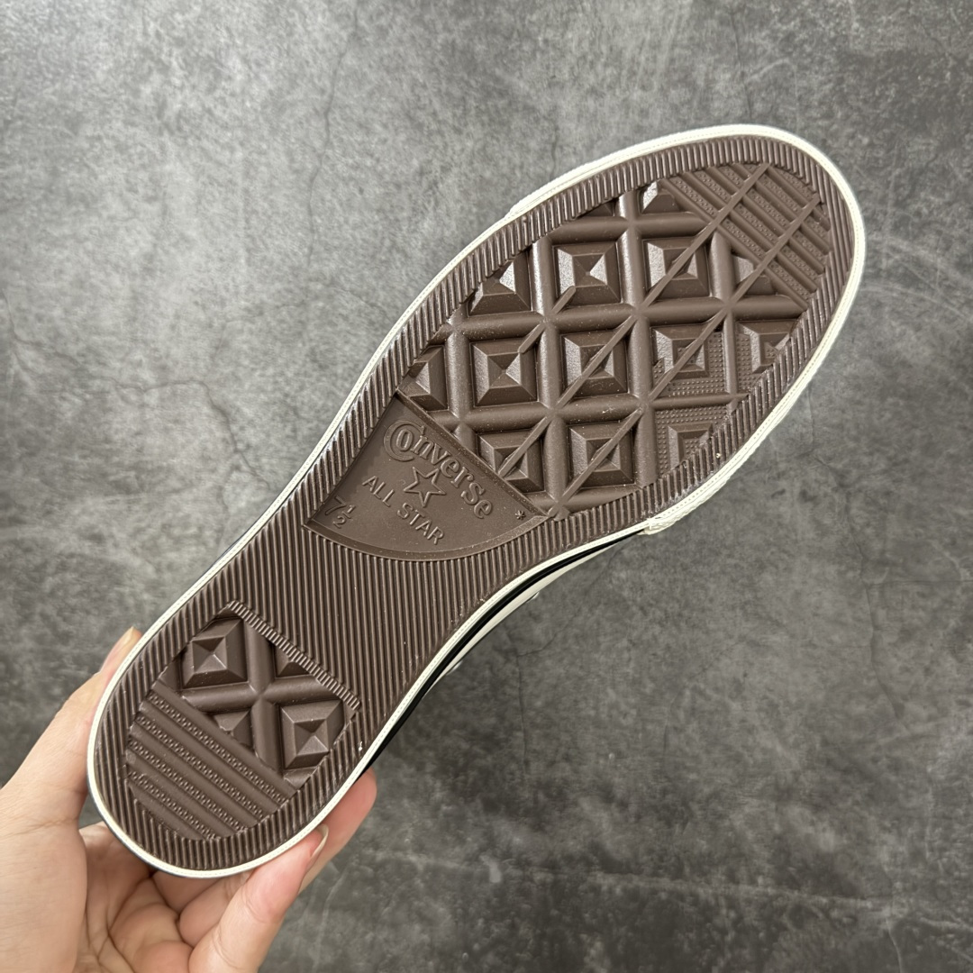图片[9]-【虎扑2.0小头版】 Converse CHUCK 70 X 匡威1970s 舒适运动 高帮 帆布鞋 男女同款 黑色 A24225C 全新开发 不仅仅为小鞋头 细节 材料 做工 全方位升级 经典永不过时 十年老厂出品 平台正品订单 超稳定的品控清洁度 全套原厂材料配置 原厂硫化工艺 油性扁平尖头 原厂楦头纸板数据 一体化超软蓝底加持 超软EVA鞋垫 后掌灰色缓震胶 脚感一比一还原 耐磨橡胶大底 越南产内外标 原盒黑色吊牌 超高清洁度 随意冲正 如有更好白送 尺码：35 36 36.5 37 37.5 38 39 39.5 40 41 41.5 42 42.5 43 44-选品中心