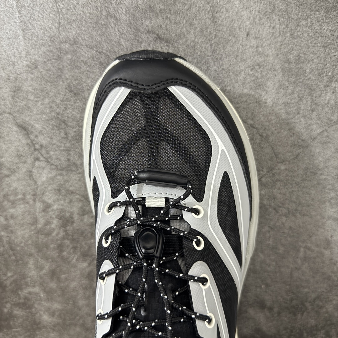 图片[5]-【纯原H版】HOKA ONE ONE Stinson 7 ATR 斯廷森7代系列低帮全地形厚底轻量运动越野跑鞋 HOKA ONE ONE总是以独特的方式 Stinson ATR 主打整个HOKA系列中最出色最厚中底设计 堪称名副其实的“减震王” 这一款多功能全地形跑鞋采用以废旧塑料制成的尤尼菲 Reprieve再生面料 比其前代产品的重量更轻、稳定性更高 与鞋带一体化设计的全新孔眼可提供独立的支撑 精心打磨的后跟鞋口圈可带来松软契合的舒适脚感 而紧密分布的凸耳则可以确保绝佳的稳定性 尺码：36 36.5 37.5 38 38.5 39 40 40.5 41 42 42.5 43 44 44.5 45-选品中心