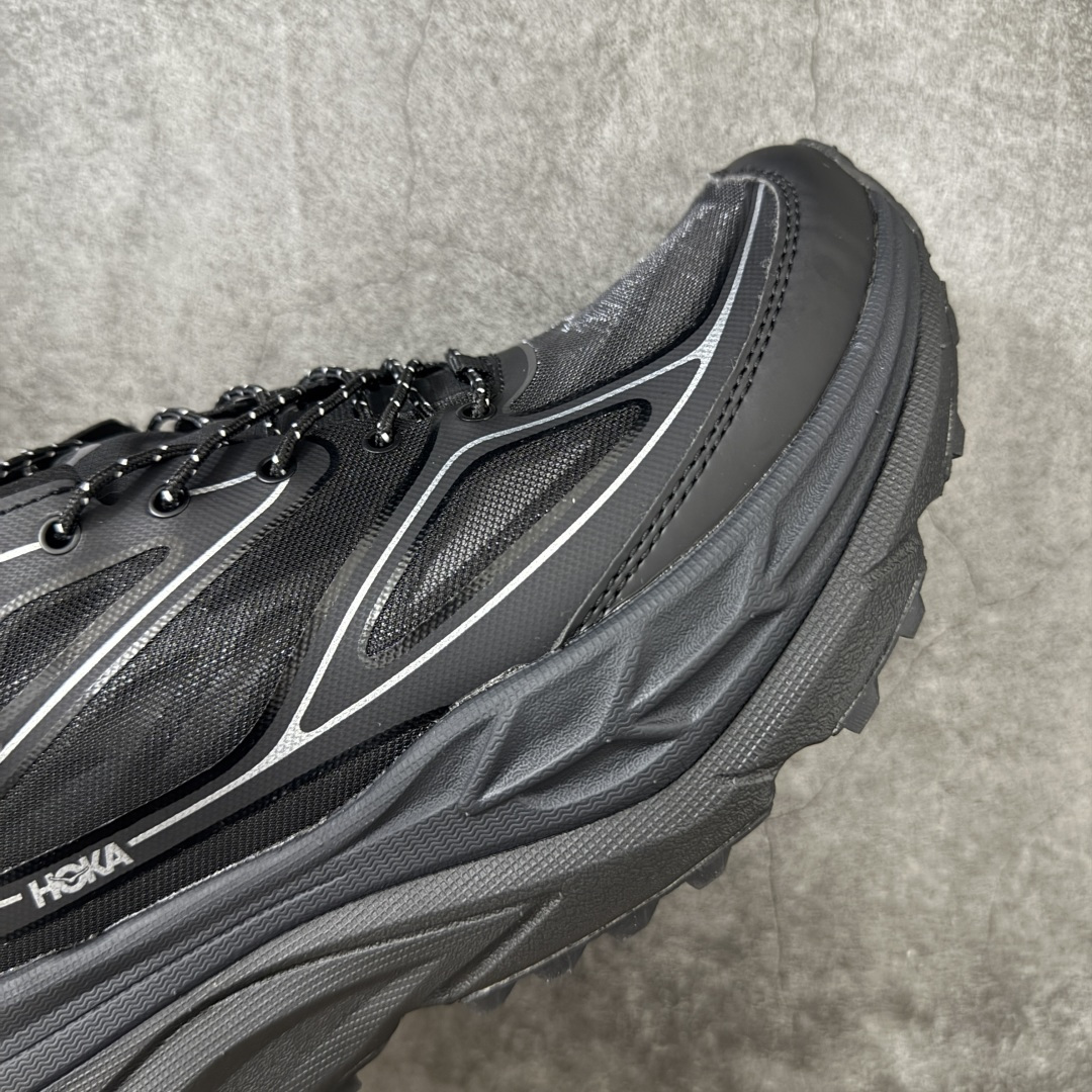图片[6]-【纯原H版】HOKA ONE ONE Stinson 7 ATR 斯廷森7代系列低帮全地形厚底轻量运动越野跑鞋 HOKA ONE ONE总是以独特的方式 Stinson ATR 主打整个HOKA系列中最出色最厚中底设计 堪称名副其实的“减震王” 这一款多功能全地形跑鞋采用以废旧塑料制成的尤尼菲 Reprieve再生面料 比其前代产品的重量更轻、稳定性更高 与鞋带一体化设计的全新孔眼可提供独立的支撑 精心打磨的后跟鞋口圈可带来松软契合的舒适脚感 而紧密分布的凸耳则可以确保绝佳的稳定性 尺码：36 36.5 37.5 38 38.5 39 40 40.5 41 42 42.5 43 44 44.5 45-选品中心