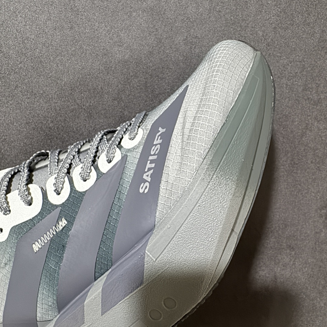 图片[8]-【公司级】Adidas Adizero Adios PRO 4M 阿迪超轻透气缓震跑鞋 真碳版本 整体外观造型与adiZero Adios Pro EVO 1非常相似 中底配置方面搭载全掌Lightstrike Pro 鞋面采用透气网面示人 契合日常训练鞋的定位 更加耐用 外底给到了马牌橡胶 及上代竞速旗舰adidas Adizero Adios Pro 3区域分布 货号： KH8439 尺码：36 36.5 37 38 38.5 39 40 40.5 41 42 42.5 43 44 44.5 45 46-选品中心