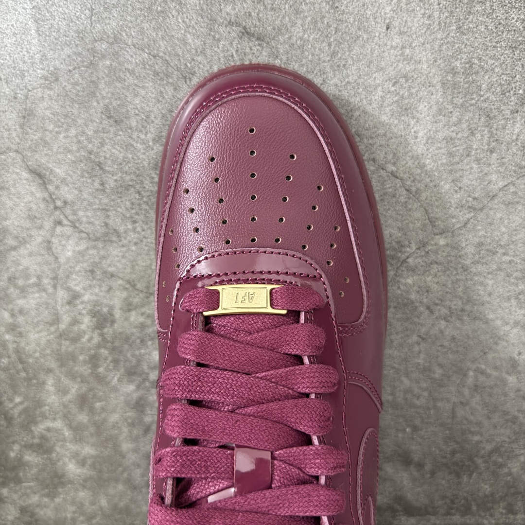 图片[5]-【GX纯原】Nike × Central Cee Air Force 1 \’07 Low SP UK Exclusive 漆皮红 联名 IO9970-638 顶级空军 皮料质感可媲美原版 细节吊打市场其他代号版本 全鞋电脑针车 工整有序 原厂港宝加持完美还原灵魂版型 原盒原配从里到外百分百还原 原厂全头层原厂皮料 原标原盒 内置Sole气垫 中底白色背胶 中底划线 已经无限的接近公司 原厂楦头 原厂刺绣 后跟弧度修正 正确中底四线防伪 尺码：40 40.5 41 42 42.5 43 44 44.5 45 46 47.5 48.5-选品中心