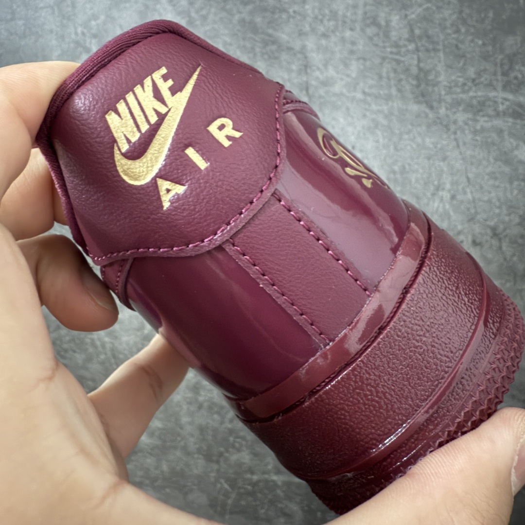图片[2]-【GX纯原】Nike × Central Cee Air Force 1 \’07 Low SP UK Exclusive 漆皮红 联名 IO9970-638 顶级空军 皮料质感可媲美原版 细节吊打市场其他代号版本 全鞋电脑针车 工整有序 原厂港宝加持完美还原灵魂版型 原盒原配从里到外百分百还原 原厂全头层原厂皮料 原标原盒 内置Sole气垫 中底白色背胶 中底划线 已经无限的接近公司 原厂楦头 原厂刺绣 后跟弧度修正 正确中底四线防伪 尺码：40 40.5 41 42 42.5 43 44 44.5 45 46 47.5 48.5-选品中心