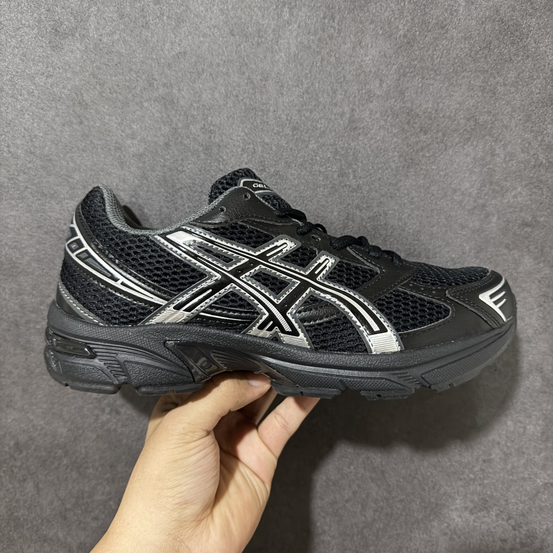 特价【GQ福利】亚瑟士订单大厂,转型回笼资金,市面最高品质,福利特价 爆款 ASICS GEL-1130 实用主义 复古百搭 舒适日常 织物橡胶 低帮 休闲城市通勤跑步鞋 男女同款 货号:1201A906-001 尺码:36 37 37.5 38 39 39.5 40 40.5 41.5 42 42.5 43.5 44 44.5 45-选品中心