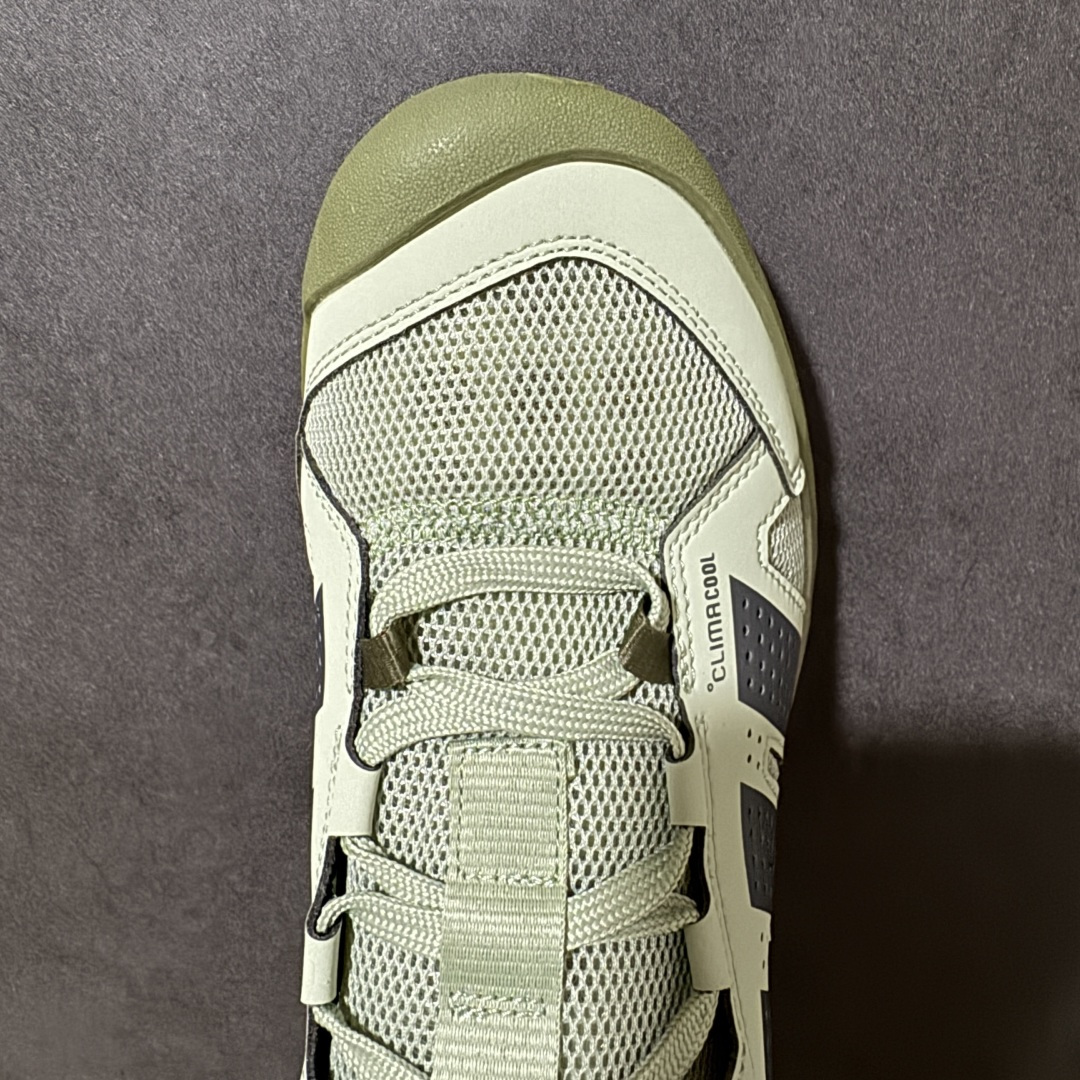 图片[5]-【公司级】adidas Terrex Daroga 25 防滑透气 低帮户外徒步鞋 男女同款 含别致鞋面，脚感舒爽，搭配皮革和帆布材质，舒适裹脚。设计别致，旨在方便活动。含Traxion外底，旨在适应多种地形，伴你自如运动。 货号：HP7136 尺码：36 36.5 37.5 38 38.5 39 40 40.5 41 42 42.5 43 44 45-选品中心