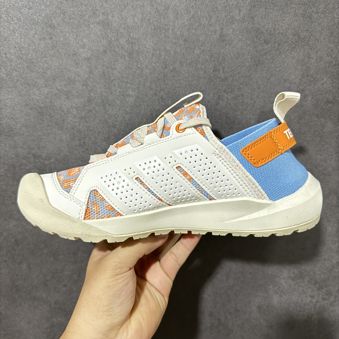 图片[2]-【公司级】adidas Terrex Daroga 25 防滑透气 低帮户外徒步鞋 男女同款 含别致鞋面，脚感舒爽，搭配皮革和帆布材质，舒适裹脚。设计别致，旨在方便活动。含Traxion外底，旨在适应多种地形，伴你自如运动。 货号：HP7165 尺码：36 36.5 37.5 38 38.5 39 40 40.5 41 42 42.5 43 44 45-选品中心