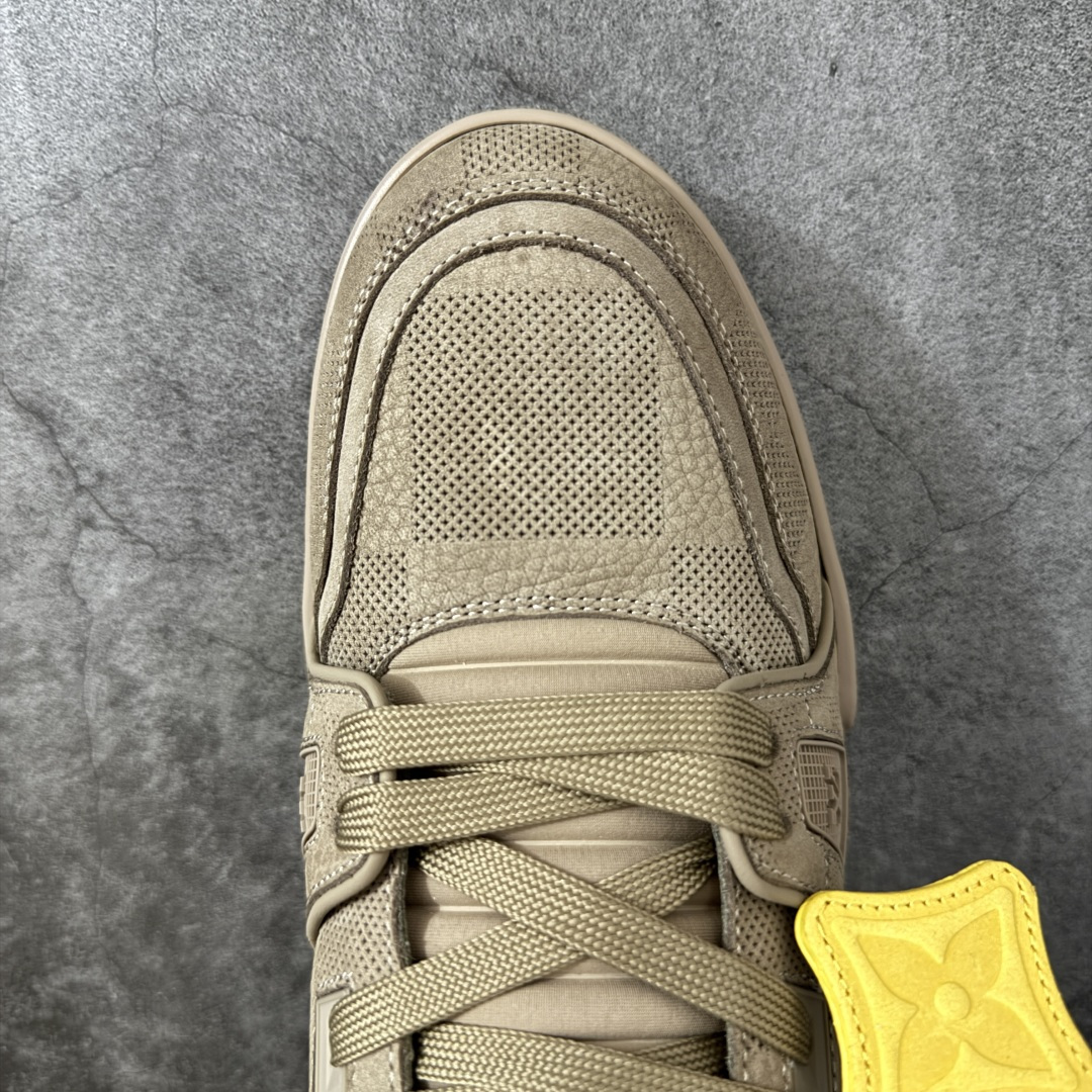 图片[5]-【佛山顶级超A版】Louis Vuitton LV Trainer系列 卡其吊牌 仓库现货 当天可取 私人订单 专柜混卖零售专供 所有配色均为购买原版复刻 整体版型 皮料 市场独一无二 后跟版型都可以自行对比[机智]吊打市场所有货 怒甩十条街，欢迎拿市场各大工厂的货来对比！ 鞋舌烫金超正 压印程度秒杀市面90%以上的高端货 新配色陆续开发出货 尺码：39-45-选品中心