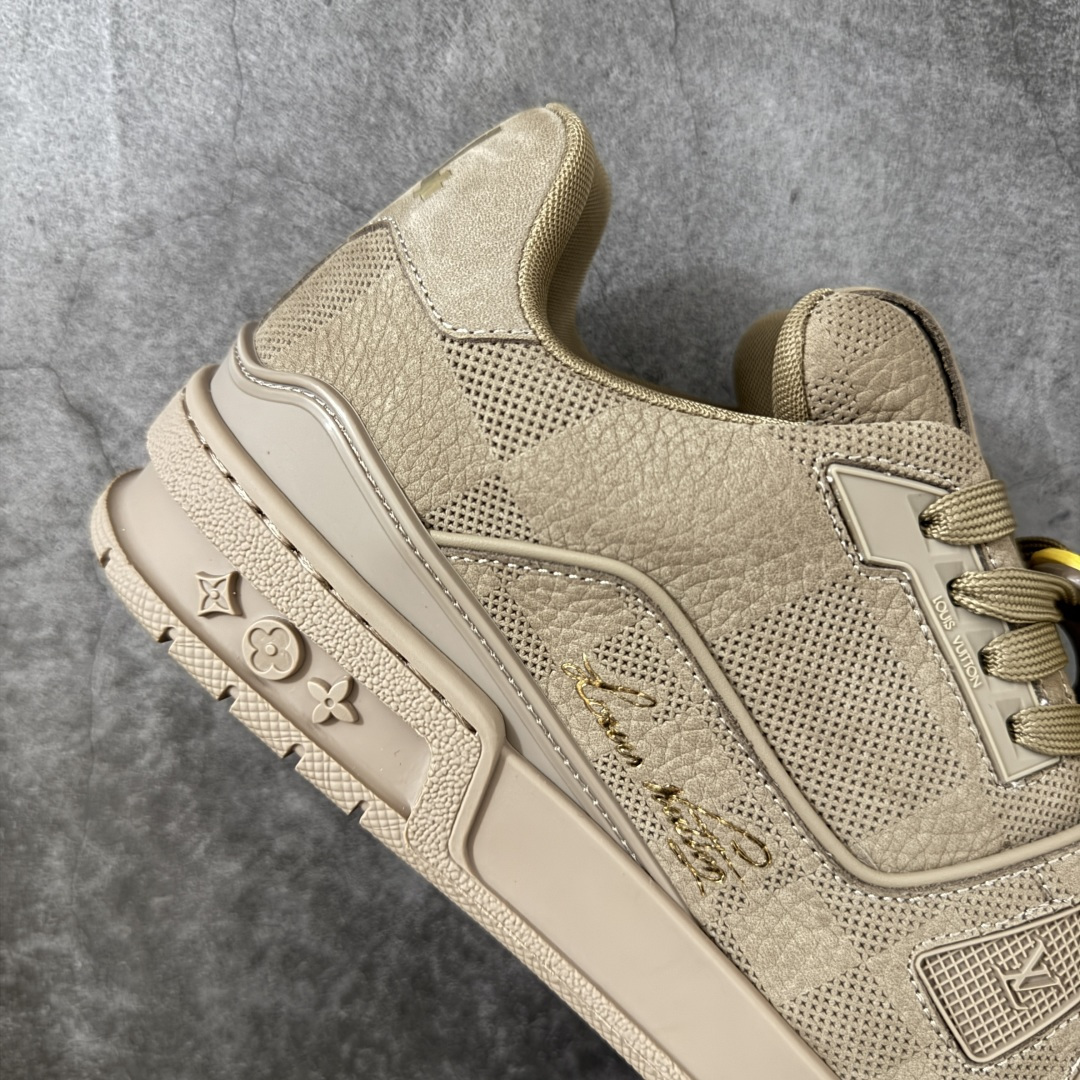 图片[7]-【佛山顶级超A版】Louis Vuitton LV Trainer系列 卡其吊牌 仓库现货 当天可取 私人订单 专柜混卖零售专供 所有配色均为购买原版复刻 整体版型 皮料 市场独一无二 后跟版型都可以自行对比[机智]吊打市场所有货 怒甩十条街，欢迎拿市场各大工厂的货来对比！ 鞋舌烫金超正 压印程度秒杀市面90%以上的高端货 新配色陆续开发出货 尺码：39-45-选品中心