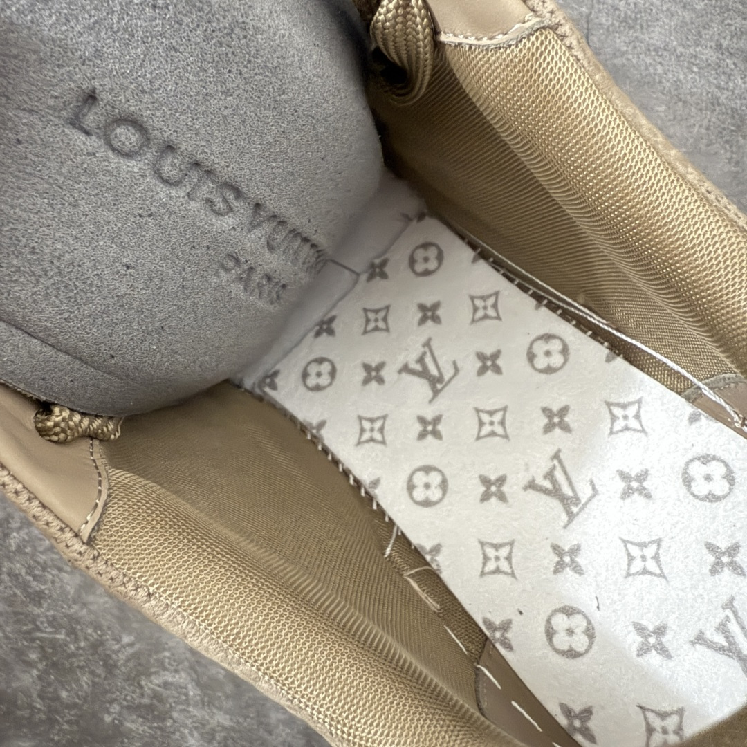 图片[11]-【佛山顶级超A版】Louis Vuitton LV Trainer系列 卡其吊牌 仓库现货 当天可取 私人订单 专柜混卖零售专供 所有配色均为购买原版复刻 整体版型 皮料 市场独一无二 后跟版型都可以自行对比[机智]吊打市场所有货 怒甩十条街，欢迎拿市场各大工厂的货来对比！ 鞋舌烫金超正 压印程度秒杀市面90%以上的高端货 新配色陆续开发出货 尺码：39-45-选品中心