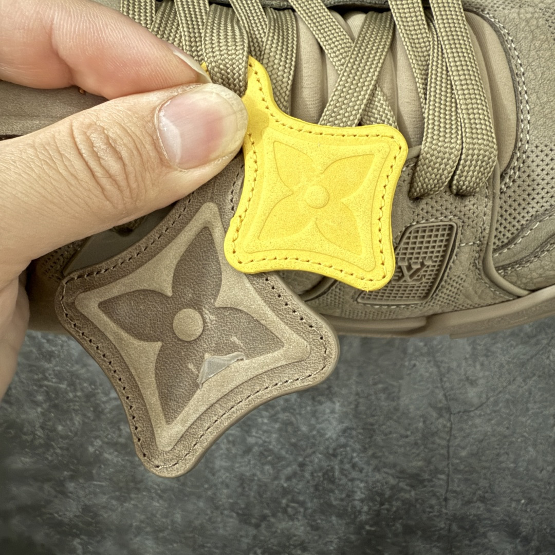 图片[6]-【佛山顶级超A版】Louis Vuitton LV Trainer系列 卡其吊牌 仓库现货 当天可取 私人订单 专柜混卖零售专供 所有配色均为购买原版复刻 整体版型 皮料 市场独一无二 后跟版型都可以自行对比[机智]吊打市场所有货 怒甩十条街，欢迎拿市场各大工厂的货来对比！ 鞋舌烫金超正 压印程度秒杀市面90%以上的高端货 新配色陆续开发出货 尺码：39-45-选品中心
