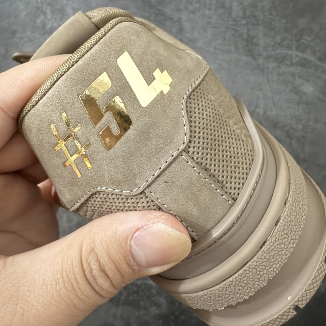图片[2]-【佛山顶级超A版】Louis Vuitton LV Trainer系列 卡其吊牌 仓库现货 当天可取 私人订单 专柜混卖零售专供 所有配色均为购买原版复刻 整体版型 皮料 市场独一无二 后跟版型都可以自行对比[机智]吊打市场所有货 怒甩十条街，欢迎拿市场各大工厂的货来对比！ 鞋舌烫金超正 压印程度秒杀市面90%以上的高端货 新配色陆续开发出货 尺码：39-45-选品中心