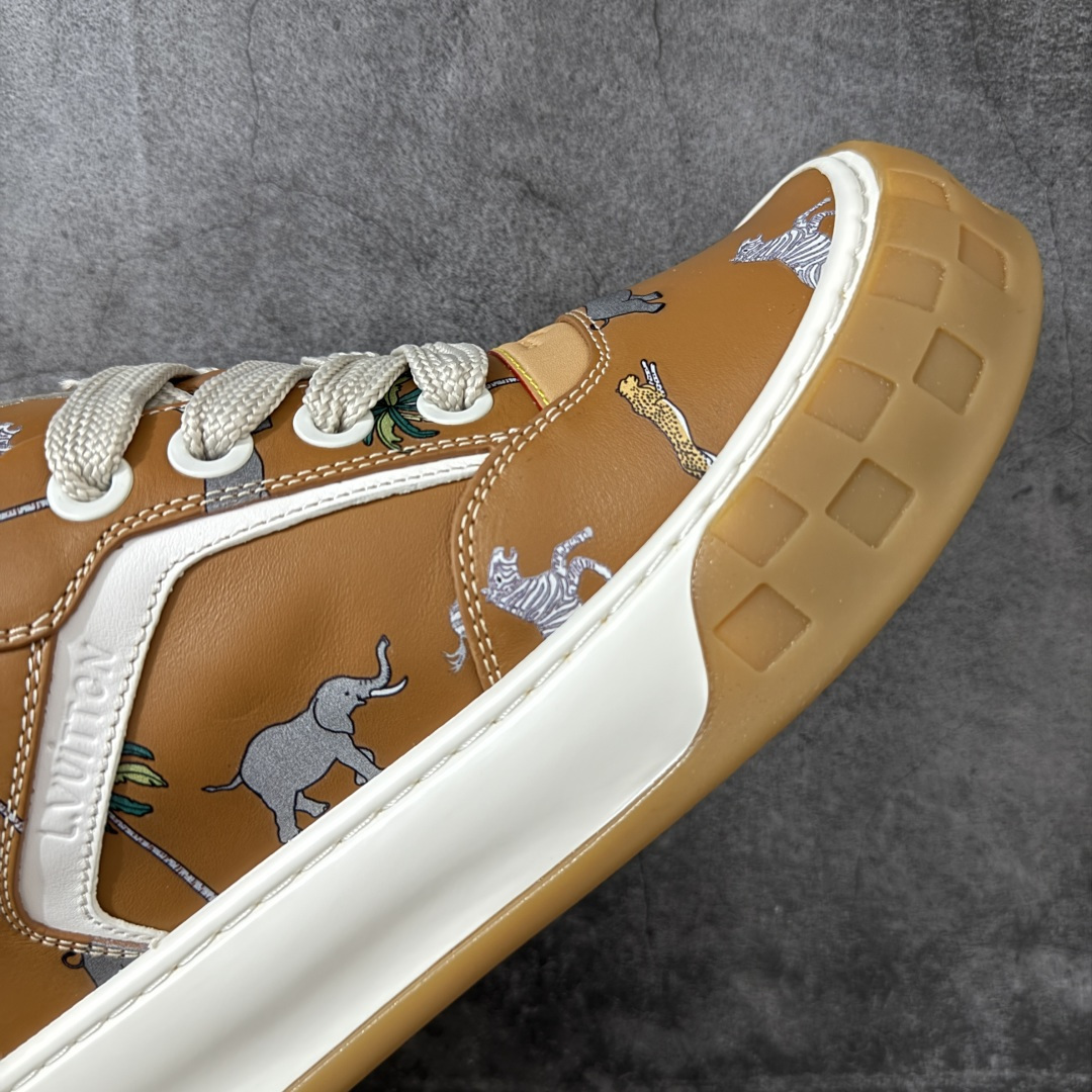 图片[6]-【HS顶级礼盒版】LV 路易威登LOUIS VUITTON Tilted Low Sneakers 倾斜系列低帮复古休闲运动文化百搭板鞋 2026早春款板鞋 饼干鞋 礼盒包装 私模开发大底 正确细节 原鞋原材料1：1打造 完美版型做工 欢迎对比市场任何品质的货品 广东原产 专业LV大厂出品 正确底 大底开发近半年 原楦型开发纸版 全鞋原材料打造 细节 针车 烫金 中底无可挑剔 包装说明书防尘布袋物件(附送官方快递加固牛皮纸外盒!!)# 尺码：39 40 41 42 43 44 45 46-选品中心