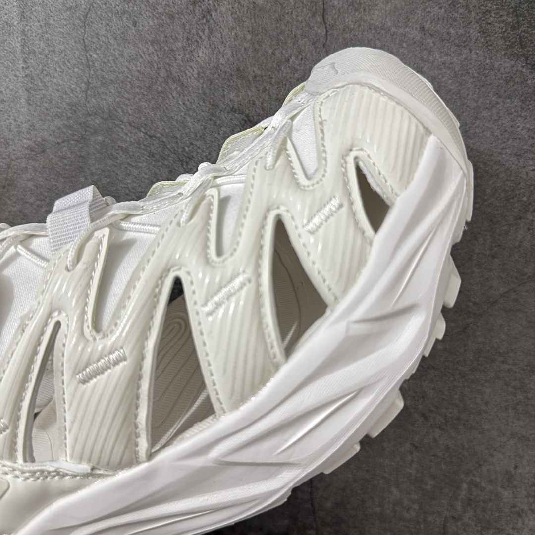 图片[6]-【绿x版】HOKA One One Hopara Sandals 霍帕拉系列水路两用溯溪涉水休闲户外露营凉鞋 作为先锋品牌的 HOKA ONE ONE总是以独特的方式 HOPA RA是一款溯溪鞋 又名排水鞋 可长期用于涉水和溯溪 保护脚底和脚趾的安全和舒适 鞋面材料速干 透气 耐磨 鞋底防滑 耐磨 抓地能力强 出于安全考虑 设计要求较高 涉水溯溪过程中 水 泥沙 可以直接从鞋内大孔排出 细纹鞋底使在岩石上抓地能力强 避免打滑 而上路后 鞋面具有快干透气等优点 尺码：36 36.5 37.5 38 39 40 40.5 41 42 42.5 43 44 45-选品中心