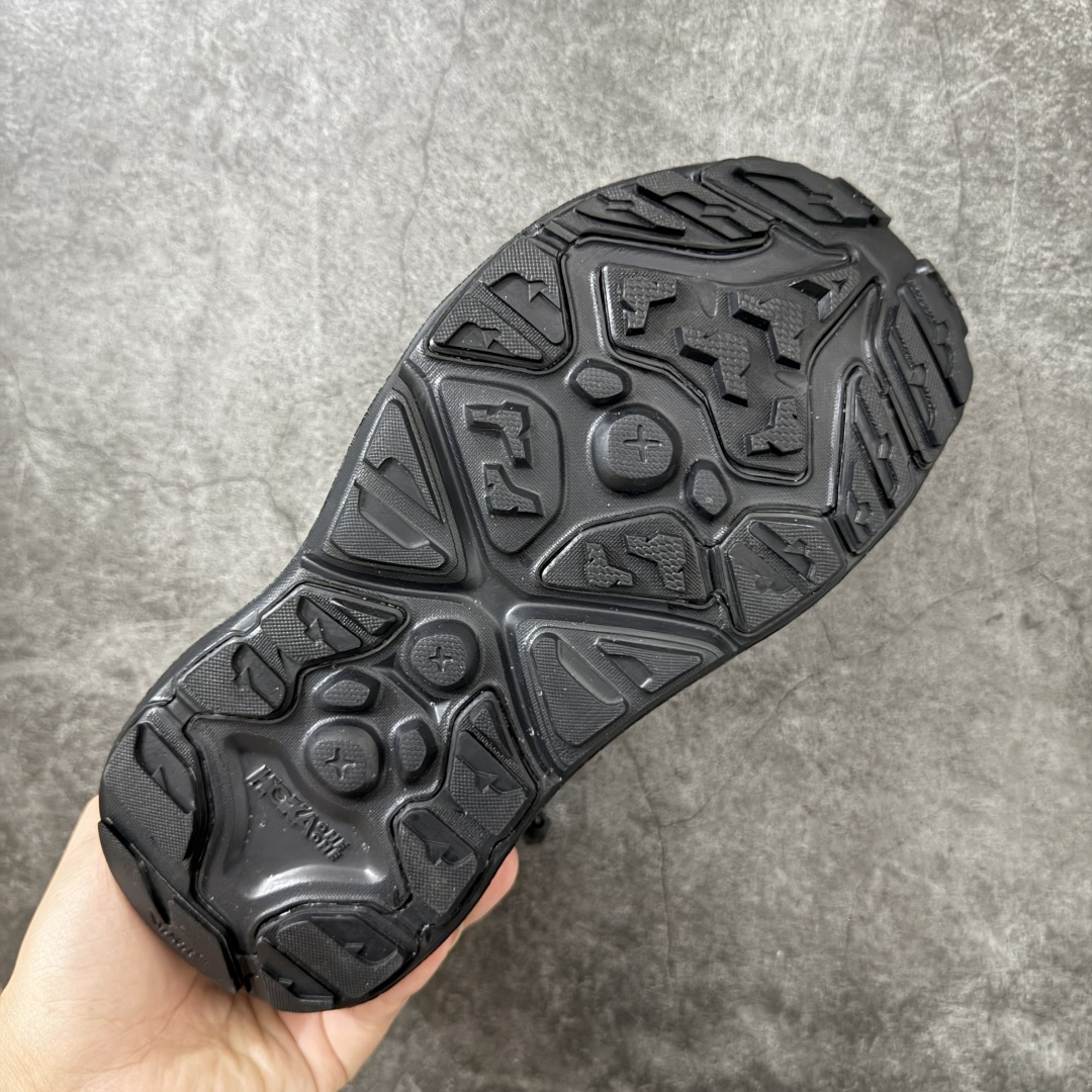 图片[9]-【绿x版】HOKA One One Hopara Sandals 霍帕拉系列水路两用溯溪涉水休闲户外露营凉鞋 作为先锋品牌的 HOKA ONE ONE总是以独特的方式 HOPA RA是一款溯溪鞋 又名排水鞋 可长期用于涉水和溯溪 保护脚底和脚趾的安全和舒适 鞋面材料速干 透气 耐磨 鞋底防滑 耐磨 抓地能力强 出于安全考虑 设计要求较高 涉水溯溪过程中 水 泥沙 可以直接从鞋内大孔排出 细纹鞋底使在岩石上抓地能力强 避免打滑 而上路后 鞋面具有快干透气等优点 尺码：36 36.5 37.5 38 39 40 40.5 41 42 42.5 43 44 45-选品中心