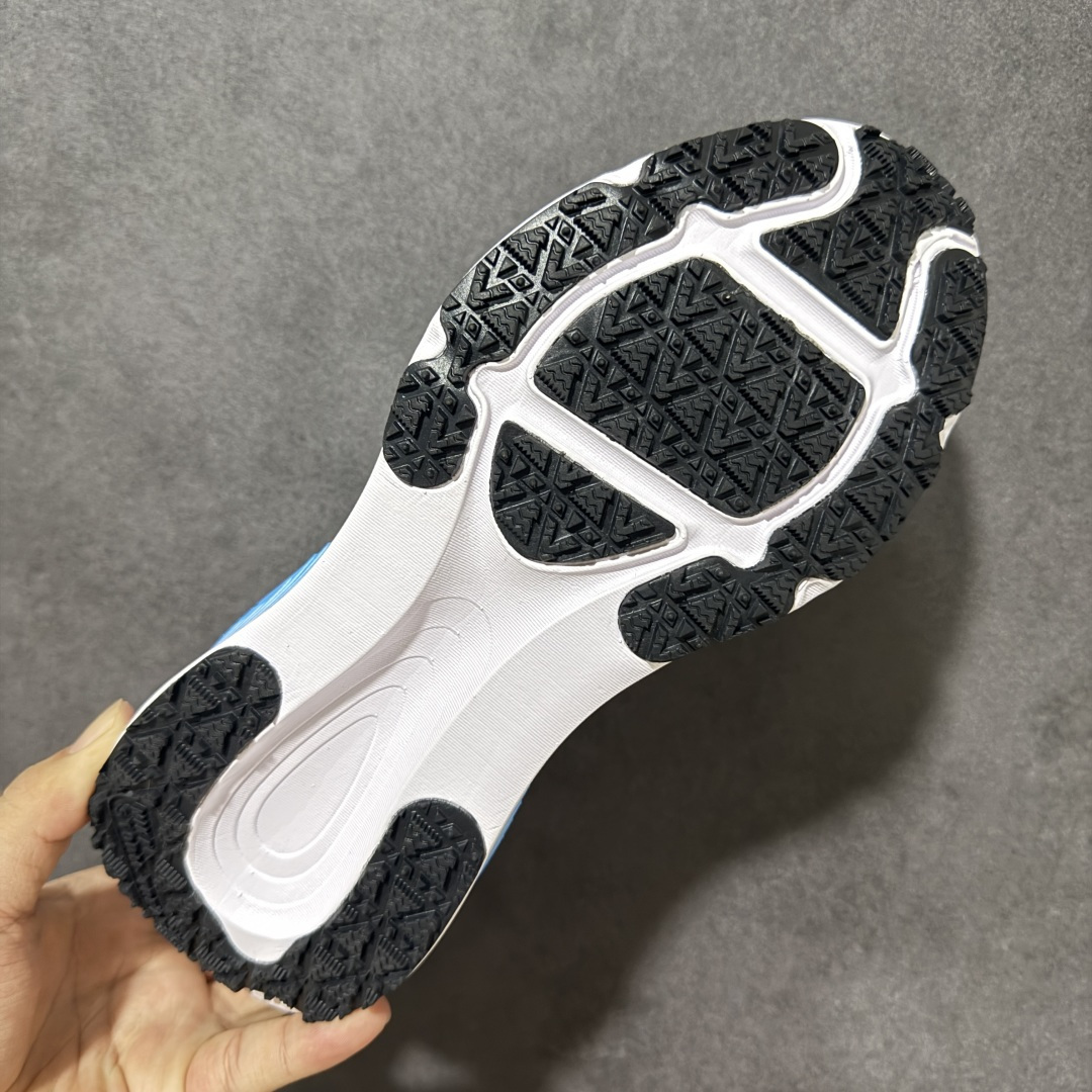 图片[9]-【纯原组合底版】Nike Air Zoom Vomero 18 登月18 缓震休闲跑鞋 HQE98-005 市面唯一正确组合底 外贸专供订单 原厂折返国内销售 国外专柜标准数据开发 拥有 Zoom Air 一如既往的稳定感和流畅感 鞋面采用工程网眼设计 为特定高热区域营造出色透气性 进一步增加鞋面的穿孔数量 让足部能够快速散热 中足搭配 Flywire 飞线 在高速运动时营造舒适稳定的贴合感 内置Zoon气垫加持 动力十足 ！ 尺码：36 36.5 37.5 38 38.5 39 40 40.5 41 42 42.5 43 44 44.5 45-选品中心