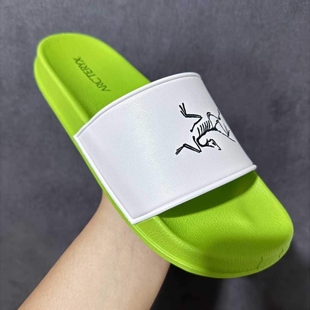 图片[3]-【公司级】Arcteryx Slipper PRO M 始祖鸟一字拖鞋 泼墨街头潮牌沙滩拖鞋 中底设计提供更佳支撑和舒适感受 一片式鞋面搭配加厚衬里 贴合脚面 给予舒适脚感 进口天然橡胶大底 超舒适顶级脚感 纳米纹防滑内底 防滑吸盘鞋底 踩浓浓屎感 秒杀市面一切版本 货号： 0772183363 尺码：36 37 38 39 40 41 42 43 44 45 编码： FJA170180-选品中心