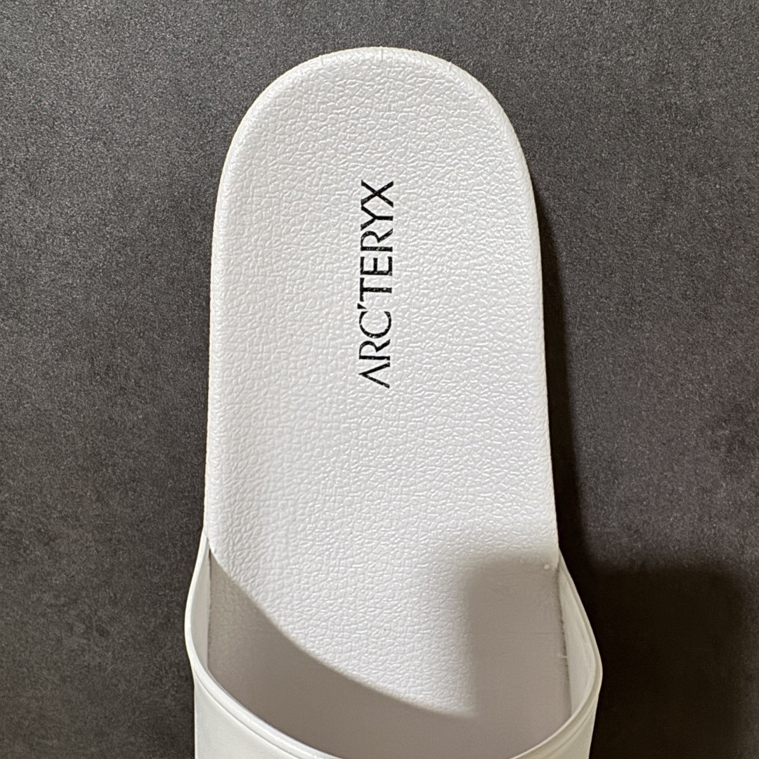 图片[6]-【公司级】Arcteryx Slipper PRO M 始祖鸟一字拖鞋 泼墨街头潮牌沙滩拖鞋 中底设计提供更佳支撑和舒适感受 一片式鞋面搭配加厚衬里 贴合脚面 给予舒适脚感 进口天然橡胶大底 超舒适顶级脚感 纳米纹防滑内底 防滑吸盘鞋底 踩浓浓屎感 秒杀市面一切版本 货号： 0772183363 尺码：36 37 38 39 40 41 42 43 44 45 编码： FJA170180-选品中心