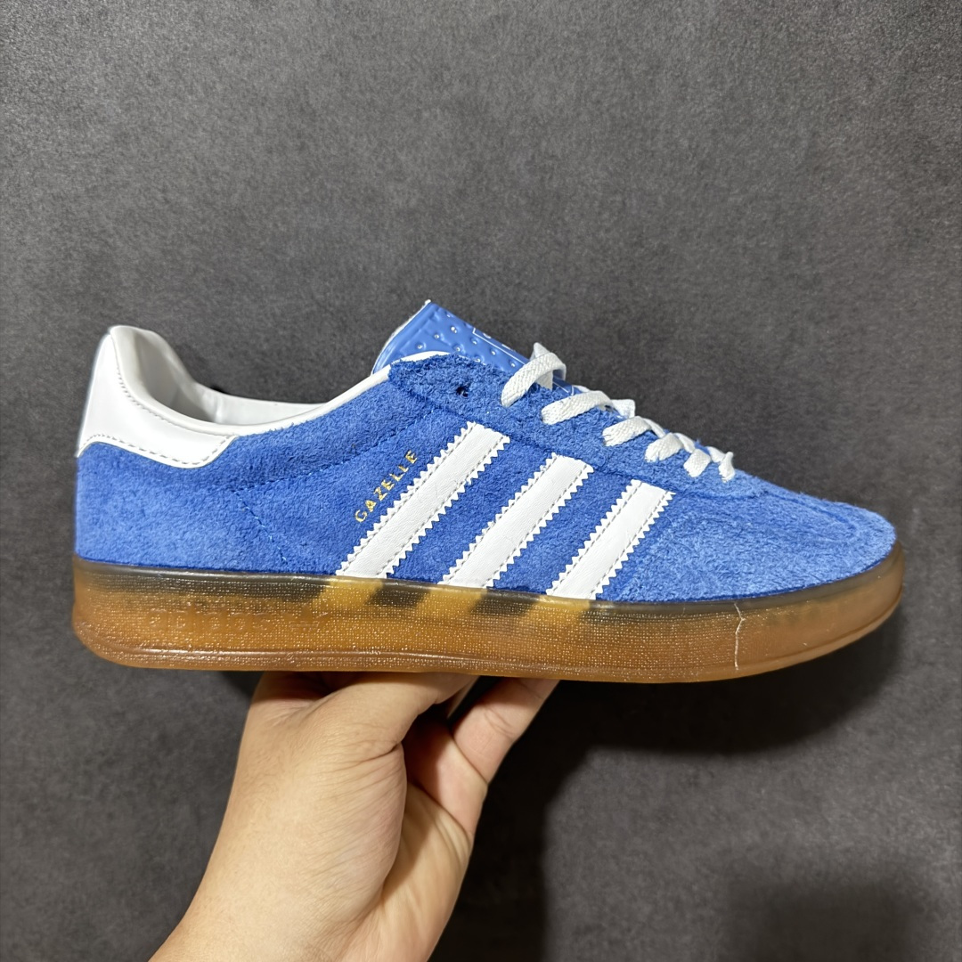 特价【GQ福利】原 特价2.0 Samba 甄选5色 特价 Adidas Gazelle Indoor Trainers 羚羊内训系列低帮复古百搭休闲运动德训风板鞋 货号:HQ8717 尺码:36 36.5 37 38 38.5 39 40 40.5 41 42 42.5 43 44 45 -选品中心