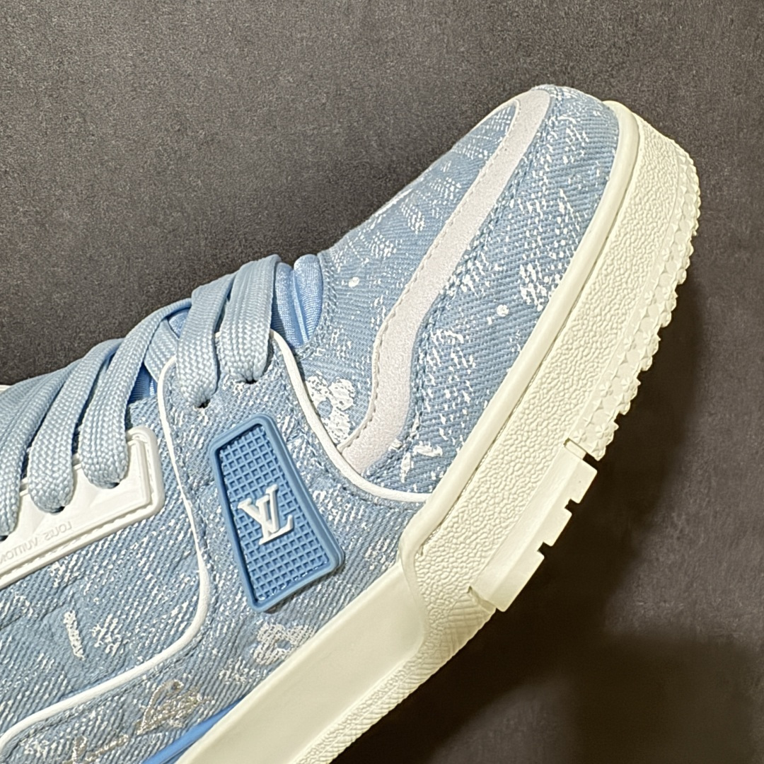 图片[8]-【性价比礼盒版】Louis Vuitton LV Trainer系列高奢运动鞋潮人必备单品 同步ZP官网空胶工艺 挂饰均镶嵌NFC芯片感应装置 正确胶片断点式设计 中底正确还原原版油印字母比例 1：1原楦格板、楦头、刀磨全新升级！ 独家订制顶级压纹麂皮 原版开模TPU大底 质感原版一致 垫脚聚米微料加透气英伦网布 细节完美呈现！ 尺码：35-47-选品中心
