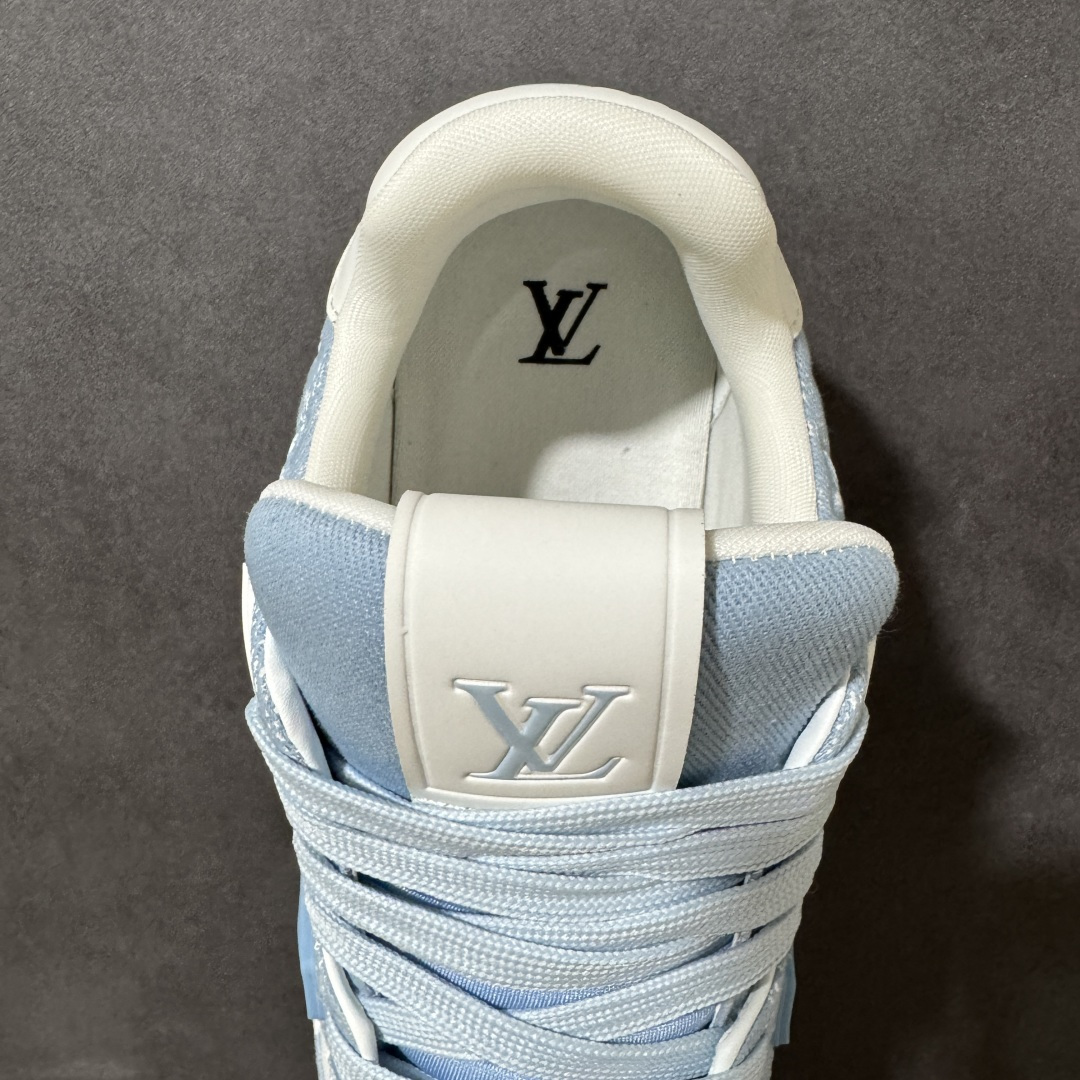 图片[6]-【性价比礼盒版】Louis Vuitton LV Trainer系列高奢运动鞋潮人必备单品 同步ZP官网空胶工艺 挂饰均镶嵌NFC芯片感应装置 正确胶片断点式设计 中底正确还原原版油印字母比例 1：1原楦格板、楦头、刀磨全新升级！ 独家订制顶级压纹麂皮 原版开模TPU大底 质感原版一致 垫脚聚米微料加透气英伦网布 细节完美呈现！ 尺码：35-47-选品中心