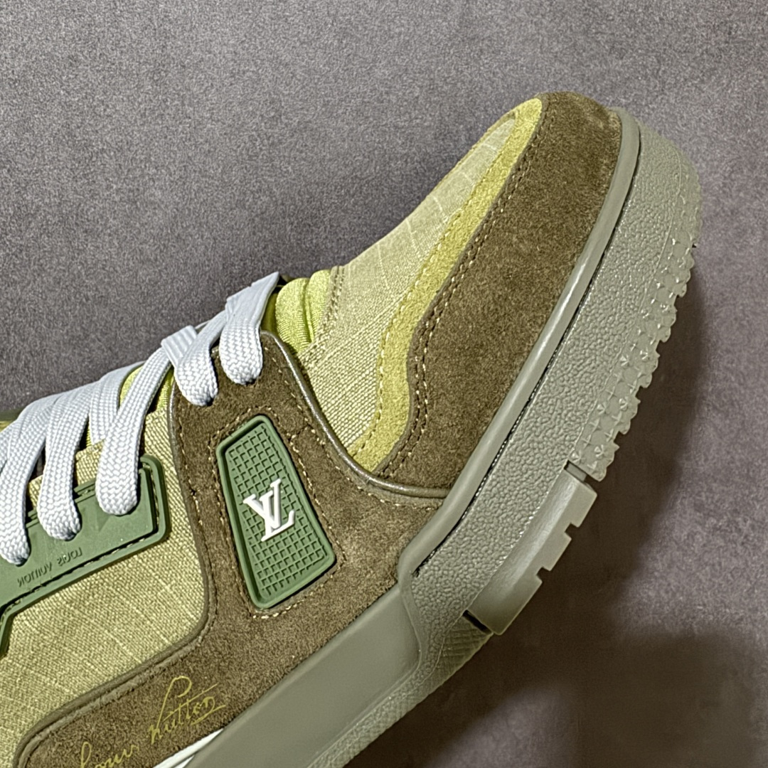 图片[8]-【性价比礼盒版】Louis Vuitton LV Trainer系列高奢运动鞋潮人必备单品 同步ZP官网空胶工艺 挂饰均镶嵌NFC芯片感应装置 正确胶片断点式设计 中底正确还原原版油印字母比例 1：1原楦格板、楦头、刀磨全新升级！ 独家订制顶级压纹麂皮 原版开模TPU大底 质感原版一致 垫脚聚米微料加透气英伦网布 细节完美呈现！ 尺码：35-47-选品中心