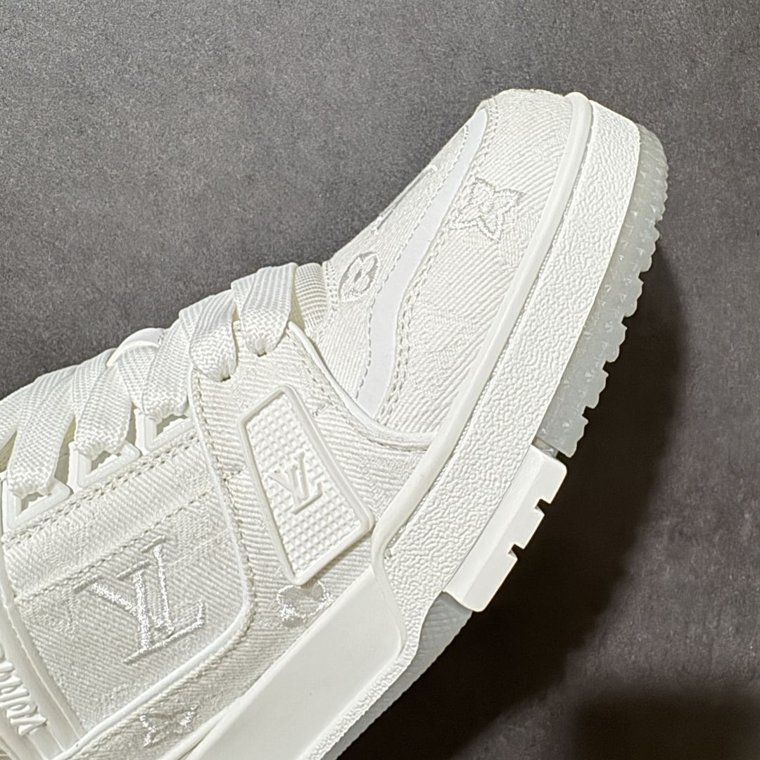图片[8]-【性价比礼盒版】Louis Vuitton LV Trainer系列高奢运动鞋潮人必备单品 同步ZP官网空胶工艺 挂饰均镶嵌NFC芯片感应装置 正确胶片断点式设计 中底正确还原原版油印字母比例 1：1原楦格板、楦头、刀磨全新升级！ 独家订制顶级压纹麂皮 原版开模TPU大底 质感原版一致 垫脚聚米微料加透气英伦网布 细节完美呈现！ 尺码：35-47-选品中心