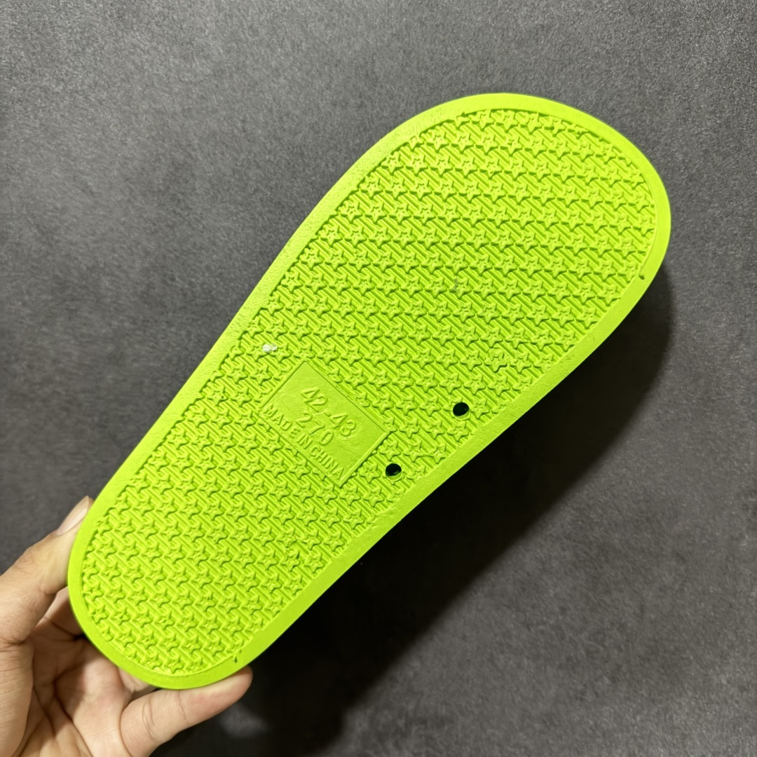 图片[9]-【公司级】Arcteryx Slipper PRO M 始祖鸟一字拖鞋 泼墨街头潮牌沙滩拖鞋 中底设计提供更佳支撑和舒适感受 一片式鞋面搭配加厚衬里 贴合脚面 给予舒适脚感 进口天然橡胶大底 超舒适顶级脚感 纳米纹防滑内底 防滑吸盘鞋底 踩浓浓屎感 秒杀市面一切版本 货号： 0772183363 尺码：36 37 38 39 40 41 42 43 44 45 46 47 编码： FJA170180-选品中心