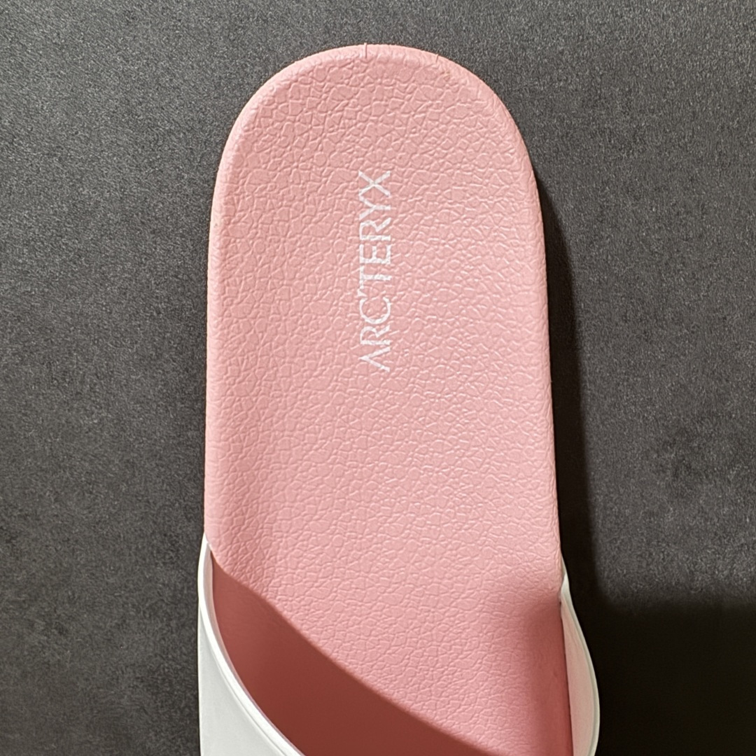 图片[6]-【公司级】Arcteryx Slipper PRO M 始祖鸟一字拖鞋 泼墨街头潮牌沙滩拖鞋 中底设计提供更佳支撑和舒适感受 一片式鞋面搭配加厚衬里 贴合脚面 给予舒适脚感 进口天然橡胶大底 超舒适顶级脚感 纳米纹防滑内底 防滑吸盘鞋底 踩浓浓屎感 秒杀市面一切版本 货号： 0772183363 尺码：36 37 38 39 40 41 42 43 44 45 46 47 编码： FJA170180-选品中心