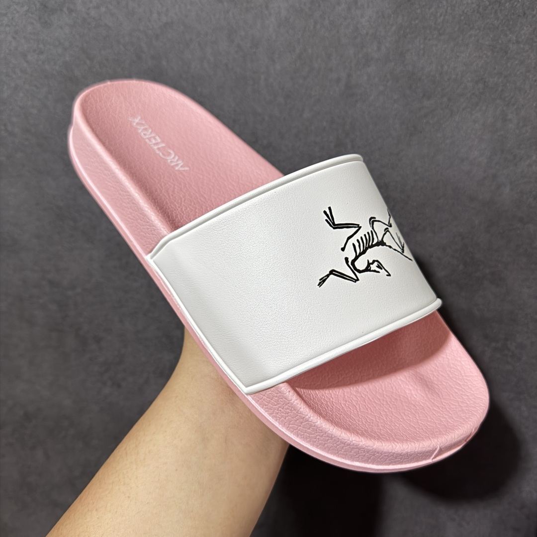图片[3]-【公司级】Arcteryx Slipper PRO M 始祖鸟一字拖鞋 泼墨街头潮牌沙滩拖鞋 中底设计提供更佳支撑和舒适感受 一片式鞋面搭配加厚衬里 贴合脚面 给予舒适脚感 进口天然橡胶大底 超舒适顶级脚感 纳米纹防滑内底 防滑吸盘鞋底 踩浓浓屎感 秒杀市面一切版本 货号： 0772183363 尺码：36 37 38 39 40 41 42 43 44 45 46 47 编码： FJA170180-选品中心