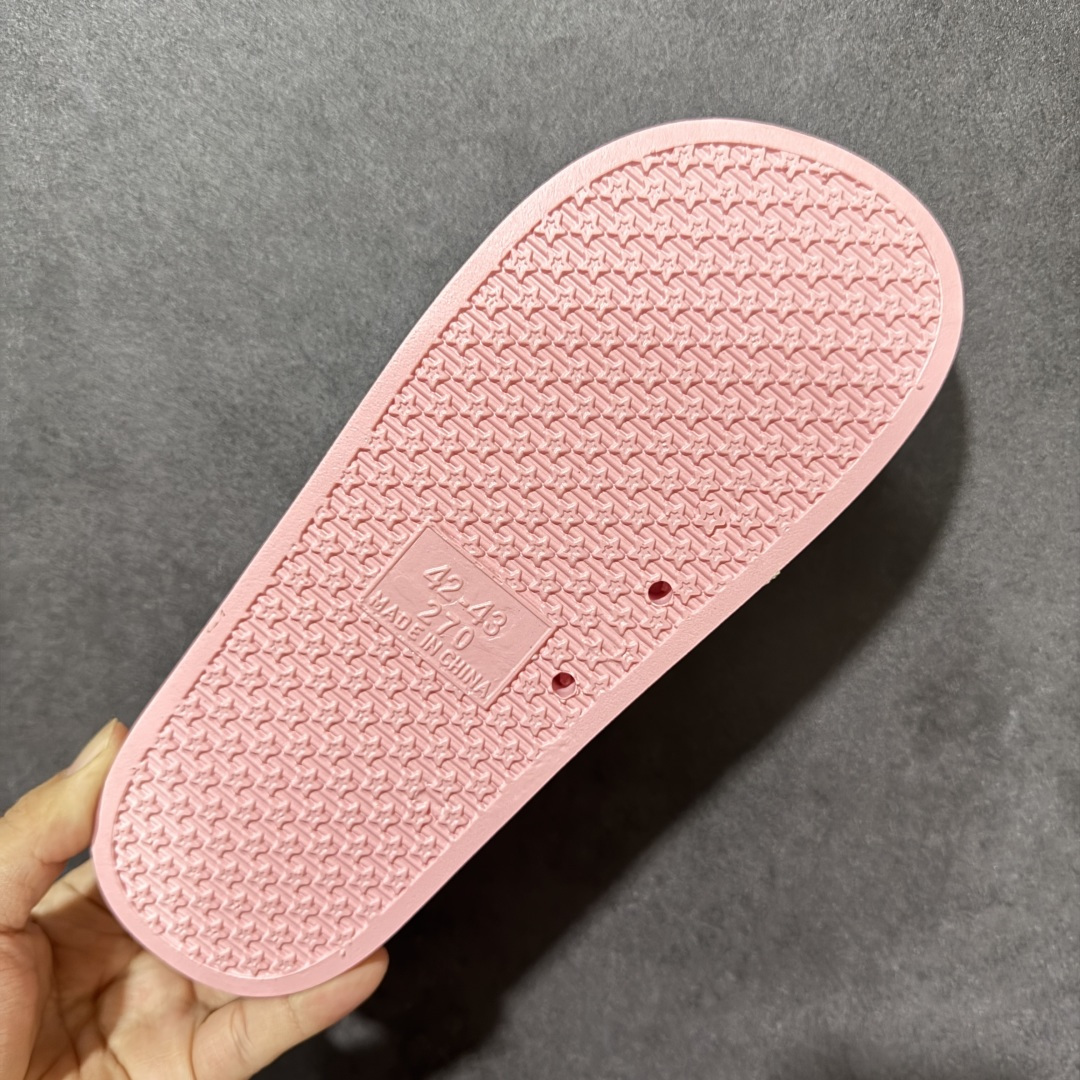 图片[9]-【公司级】Arcteryx Slipper PRO M 始祖鸟一字拖鞋 泼墨街头潮牌沙滩拖鞋 中底设计提供更佳支撑和舒适感受 一片式鞋面搭配加厚衬里 贴合脚面 给予舒适脚感 进口天然橡胶大底 超舒适顶级脚感 纳米纹防滑内底 防滑吸盘鞋底 踩浓浓屎感 秒杀市面一切版本 货号： 0772183363 尺码：36 37 38 39 40 41 42 43 44 45 46 47 编码： FJA170180-选品中心