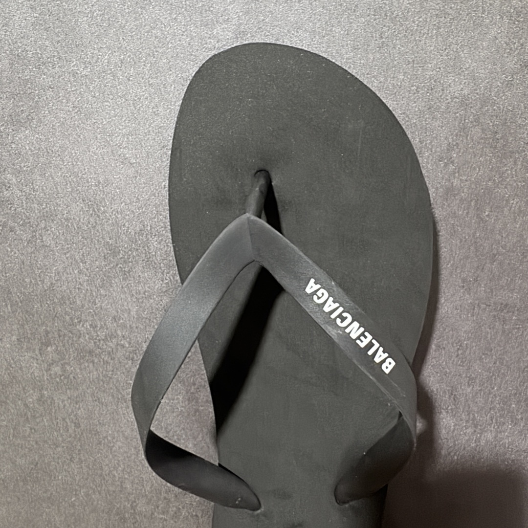 图片[5]-特价【公司级特价】Balenciaga巴黎世家 TRACK SNEAKER 圆头夹趾人字拖鞋 广东原产 采用PU高密度防滑橡胶鞋底及3D立体TPU材质 配置正确 包装灰色礼盒 货号：812925 W1TAA 1090 尺码：40-45-选品中心